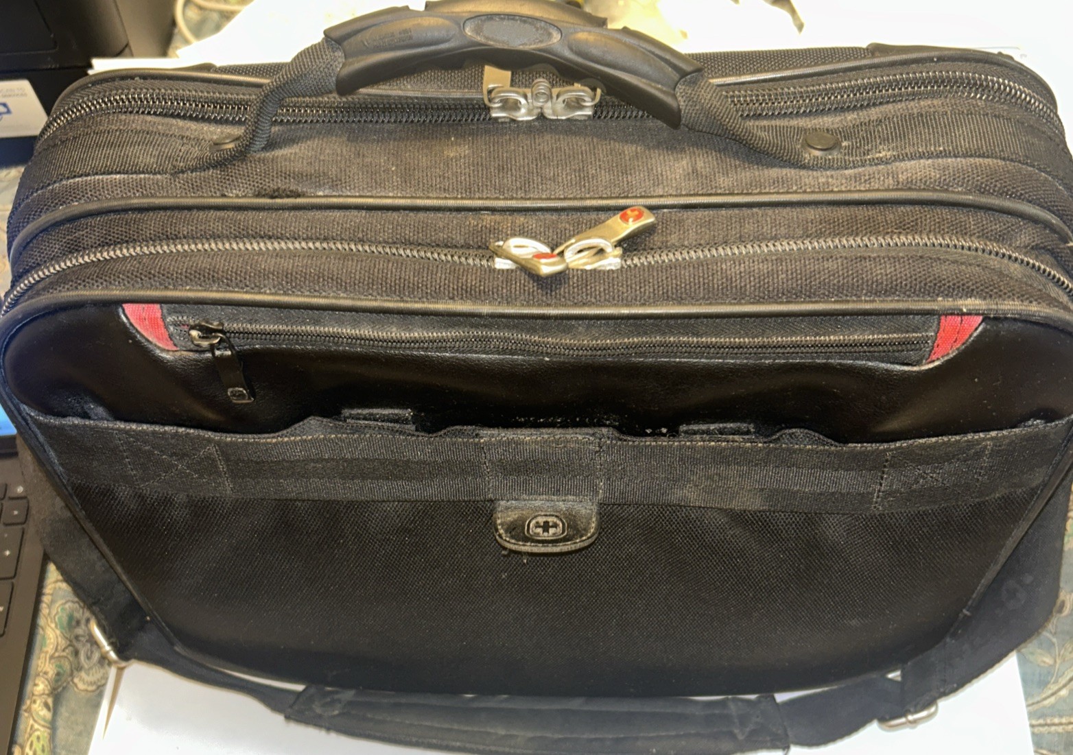 Wenger Mainframe 16in Padded Nylon Laptop Briefcase Case Bag Black, used