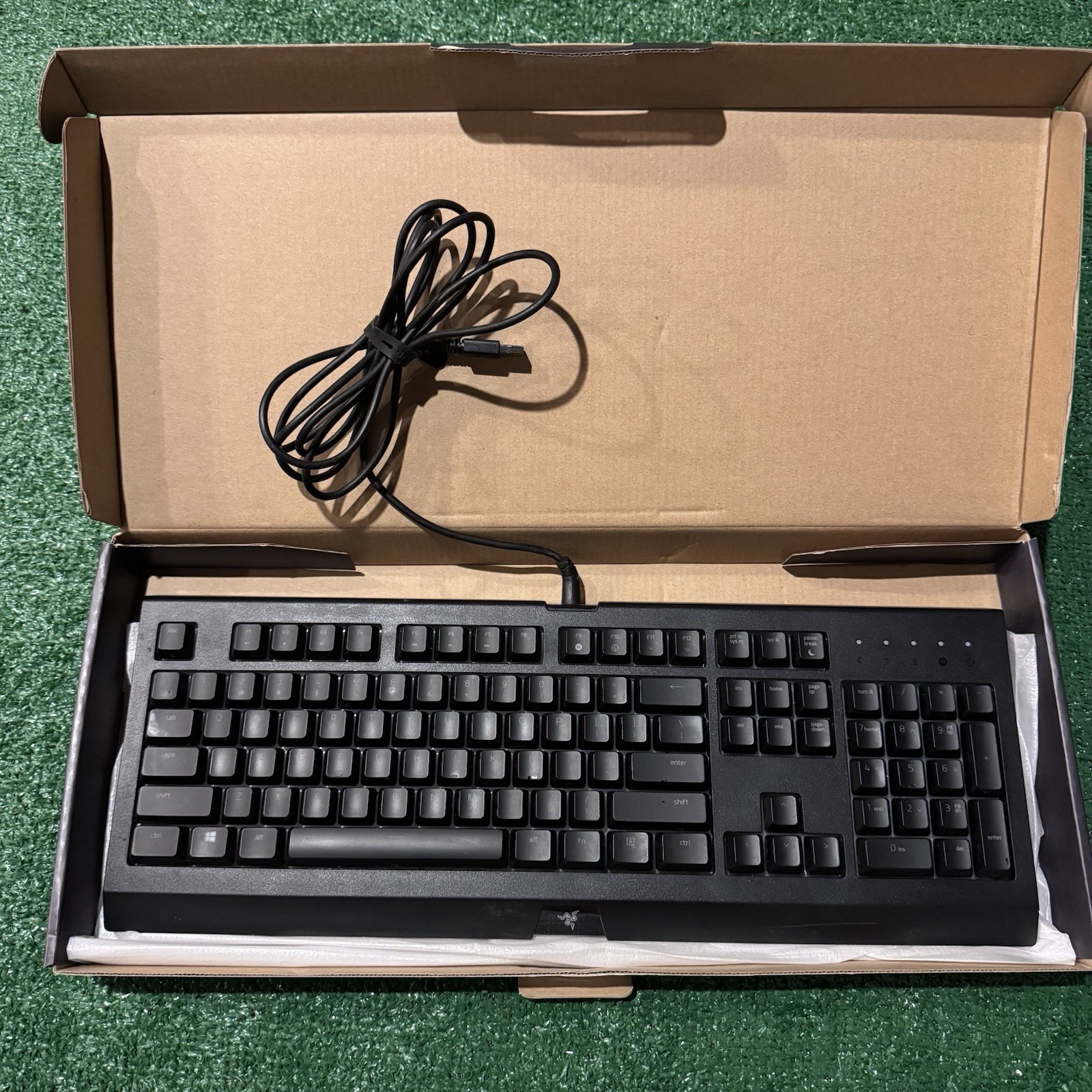 Razer Cynosa Chroma RZ03-02260200-R3U1 Wired Keyboard