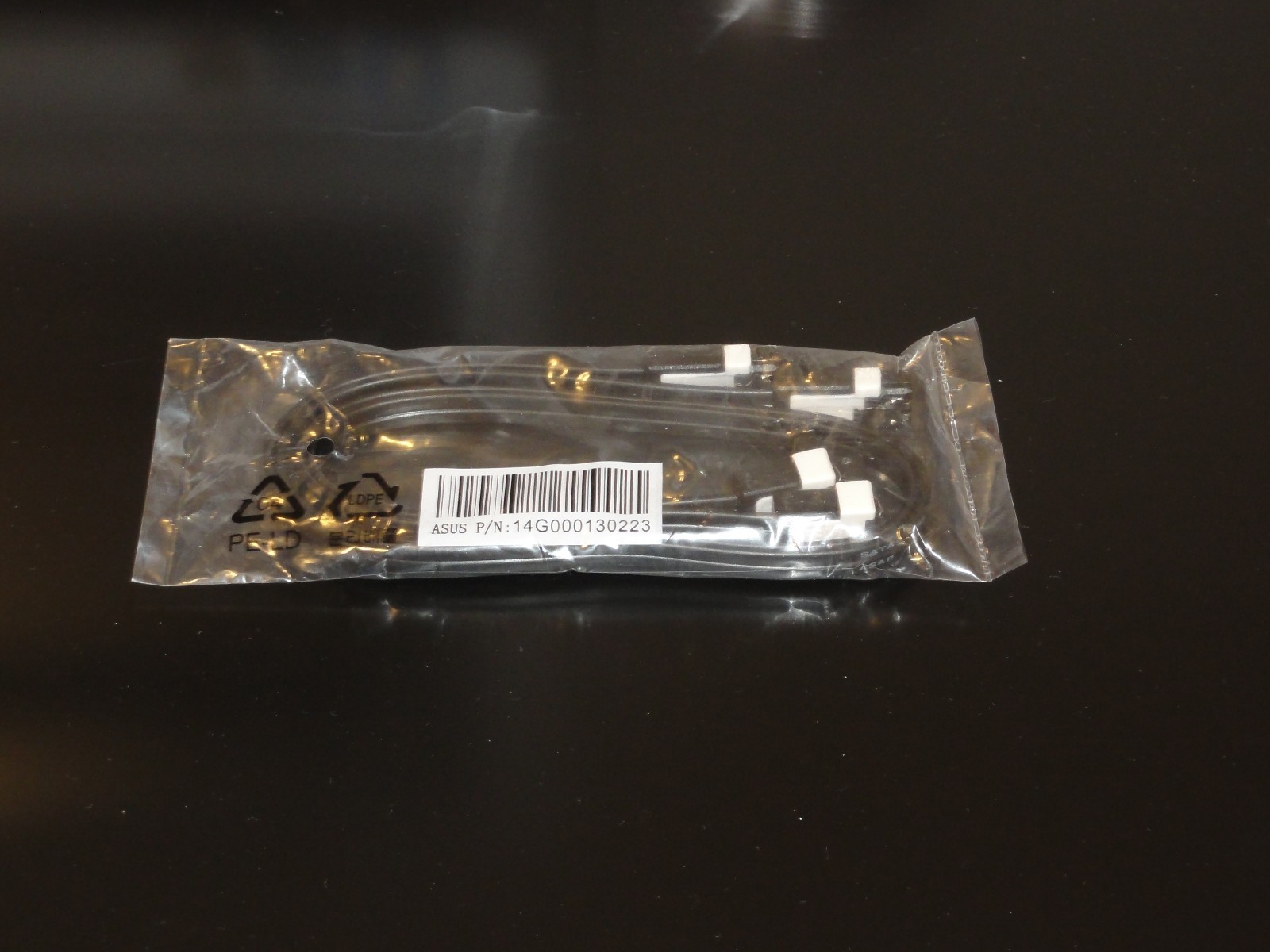 2x ASUS 14013-00022500 SATAIII 6Gb Data Cable 18" NEW