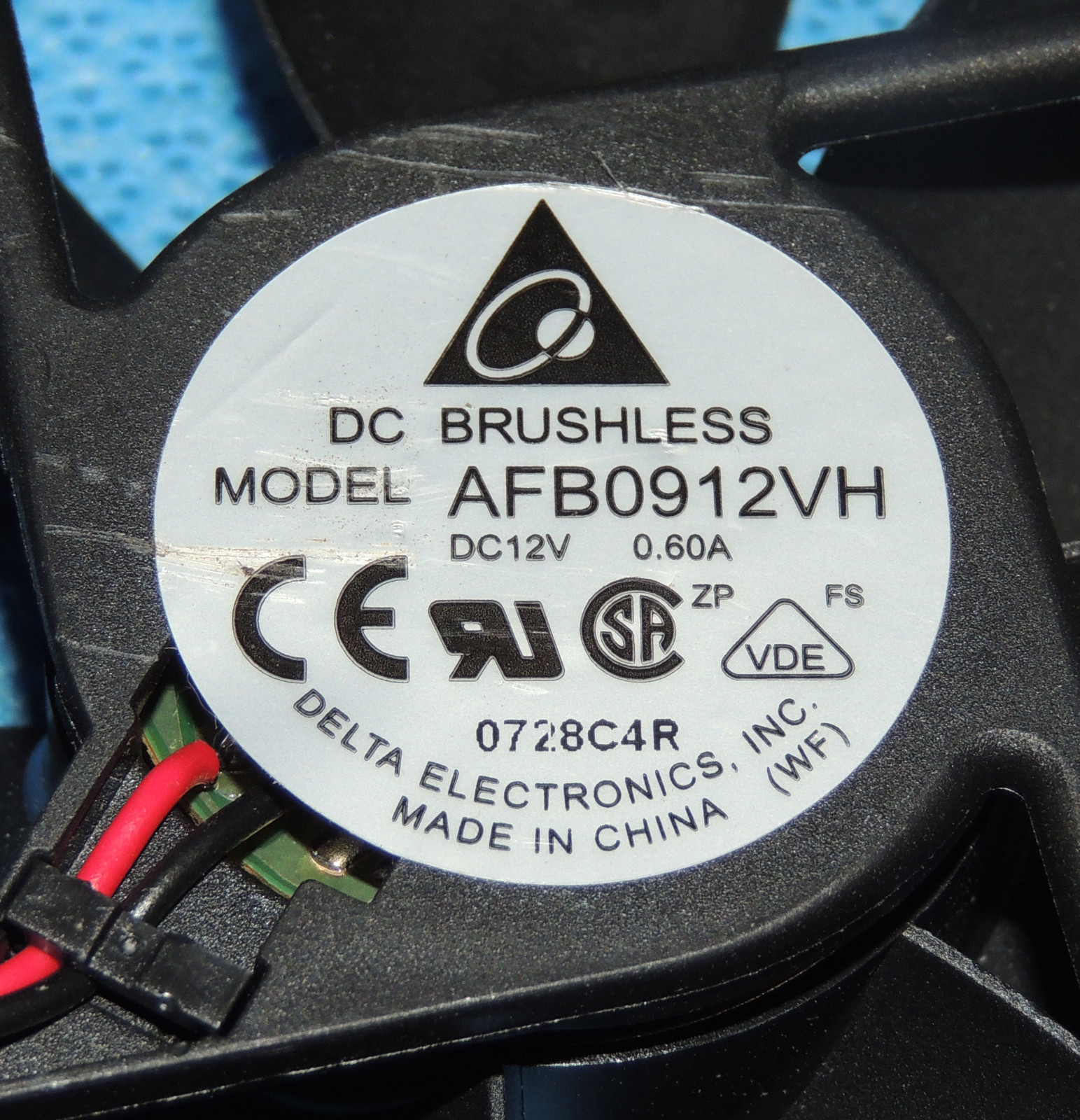 2pcs Delta AFB0912VH DC 12V 0.60A Brushless MODEL Fan 92X92X25mm 2-Wire 4-Pin