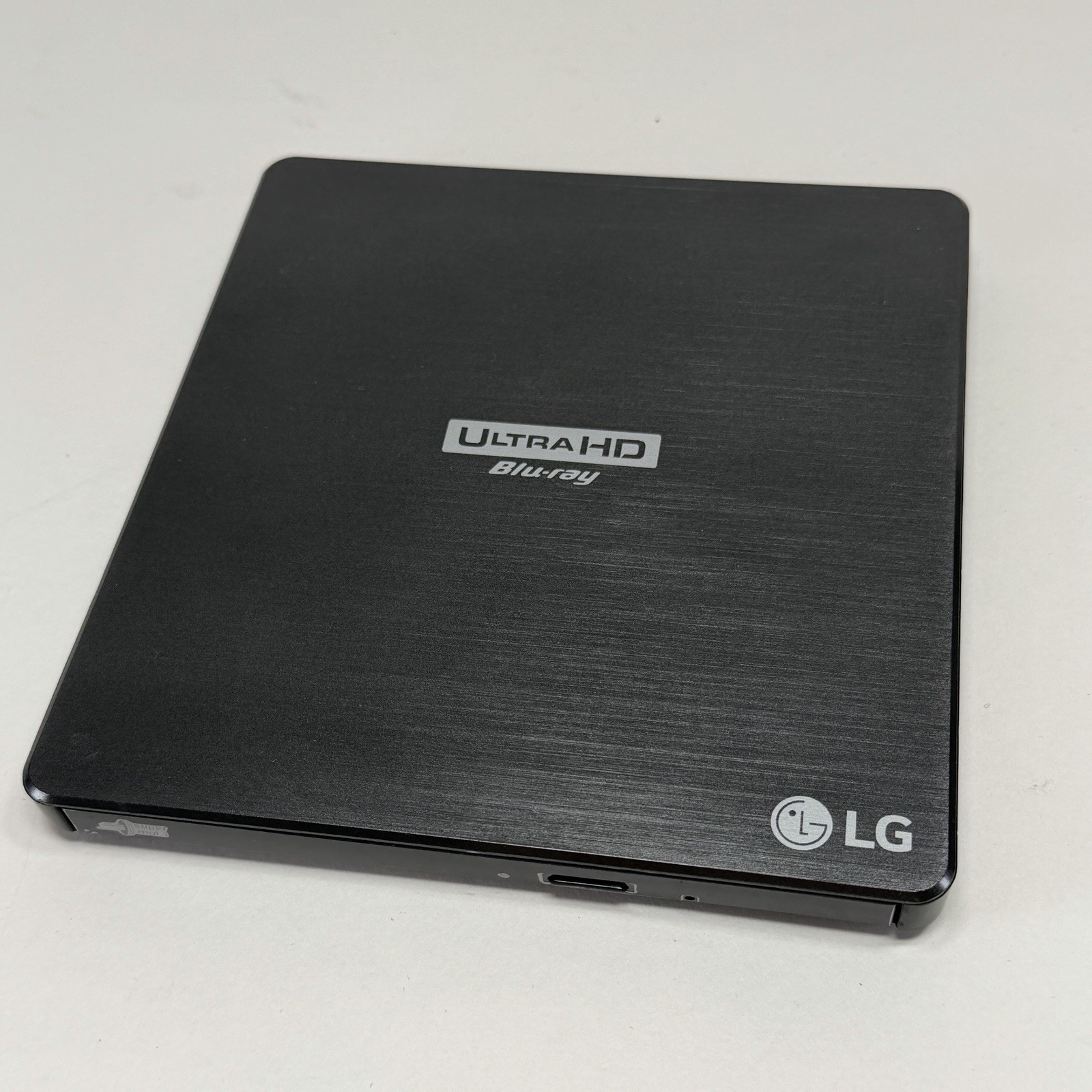 LG BP60NB10 Ultra Slim Portable 4K UHD Blu-ray Writer External USB 3.0 Drive
