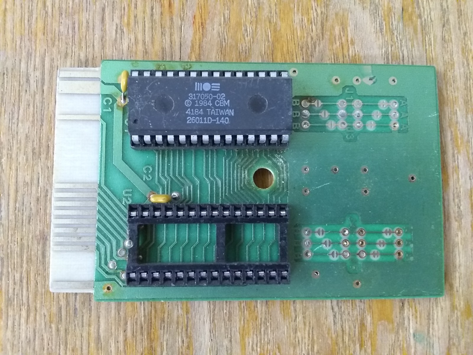 Commodore 16 or Plus/4 Cartridge: Viduzzles, 317050-02 & 310189 C16 +4