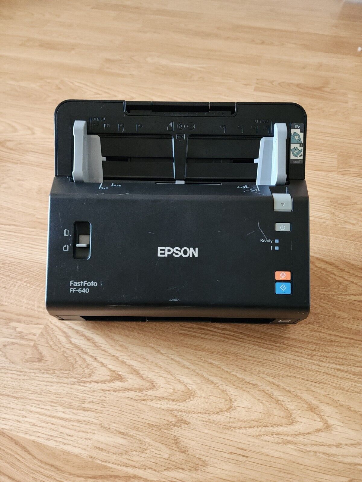 Epson FastFoto FF-640 High- Speed Photo Scanning System with Auto Photo Feeder 