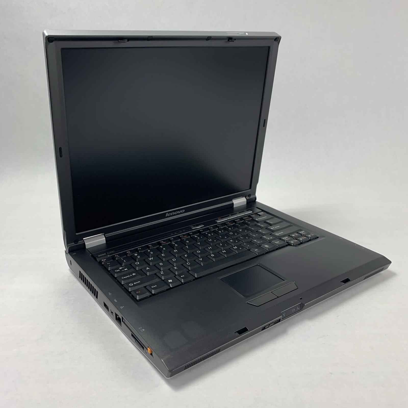 Lenovo 3000 C200 Intel Pentium T2060 1.60GHz 1GB RAM 15" No Battery No HDD No OS