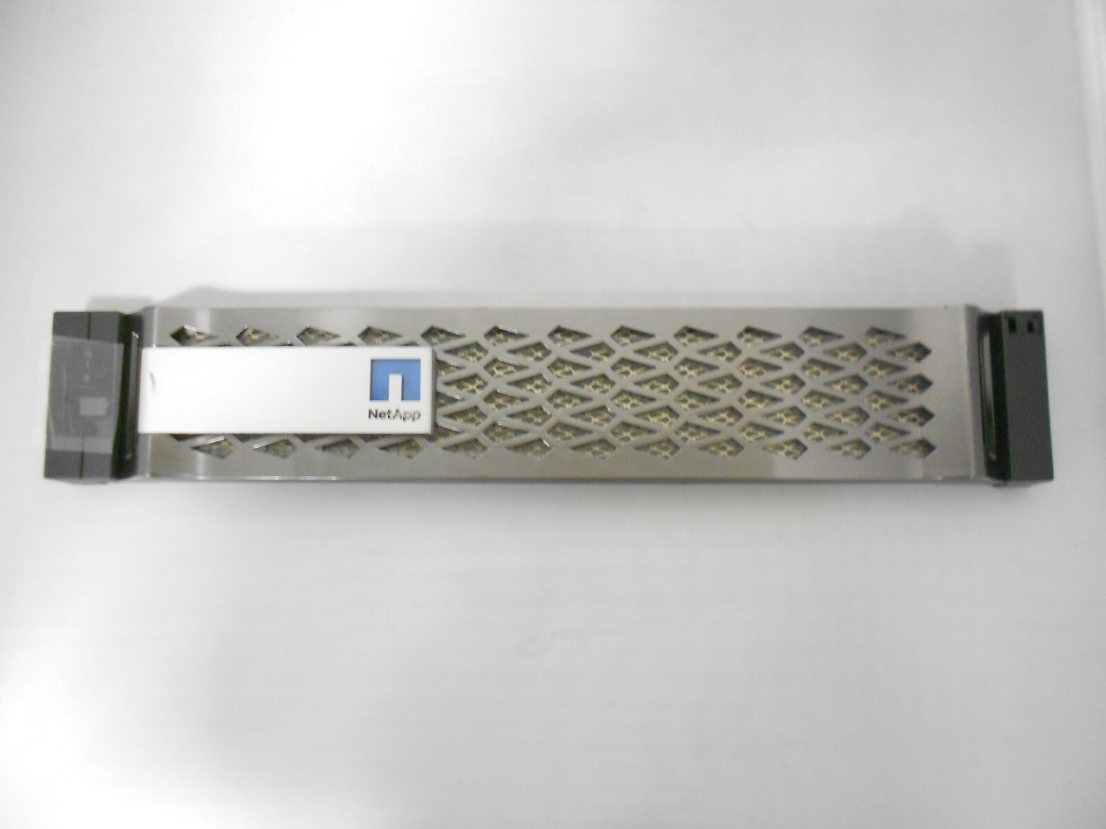 Netapp FAS2650 FAS8200 FAS2552 DS2246 DS224C 2U Bezel Faceplate