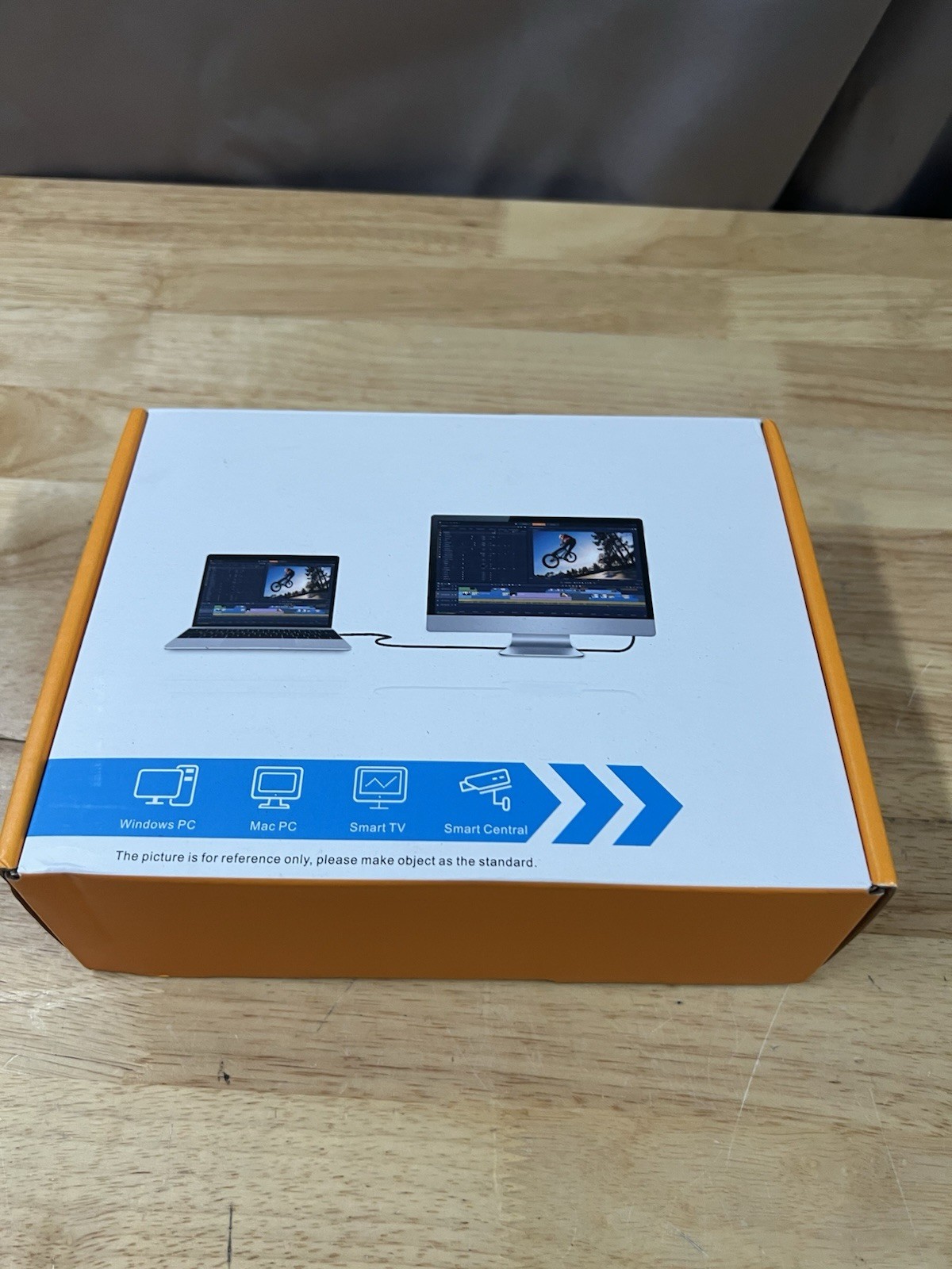 AooCoo Triple Display 2 PC 3 Monitor KVM Switch – 8K @ 60Hz, HDMI, DISPLAY PORT