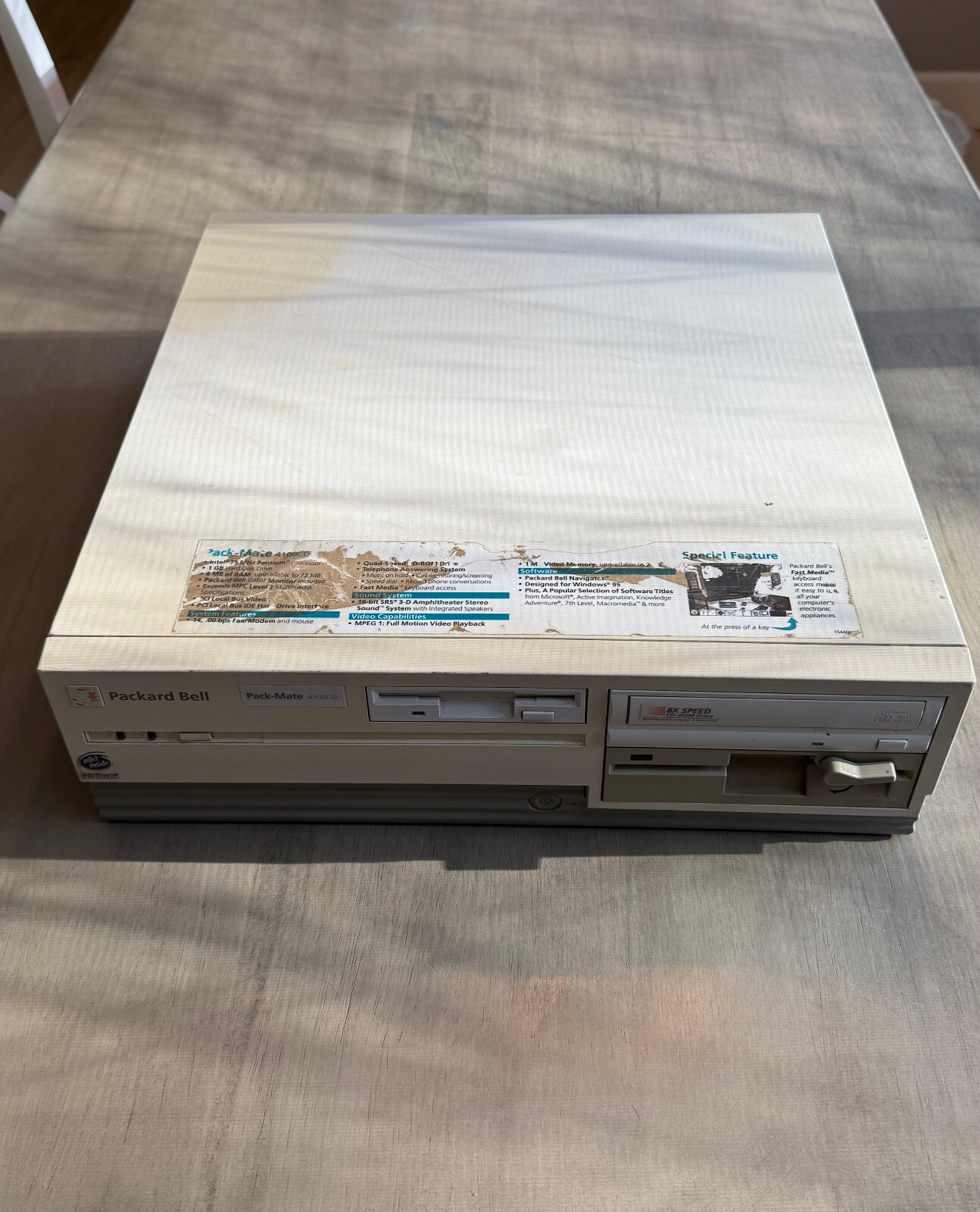 Vintage retro Packard Bell Pack-Mate 4100CD Pentium 75MHz, 56mb RAM, 3.2GB HDD