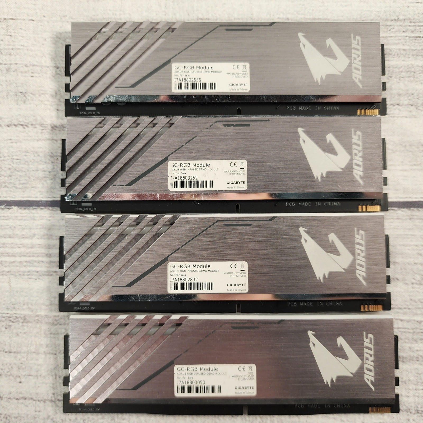 Gigabyte Aorus RGB Infused Demo Module Dummy RAM GC-RGB Module Silver 4 Pack