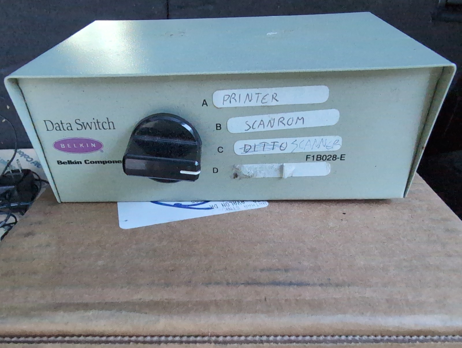 Belkin Data Switch F1B028-E 4 Port 25-Pin