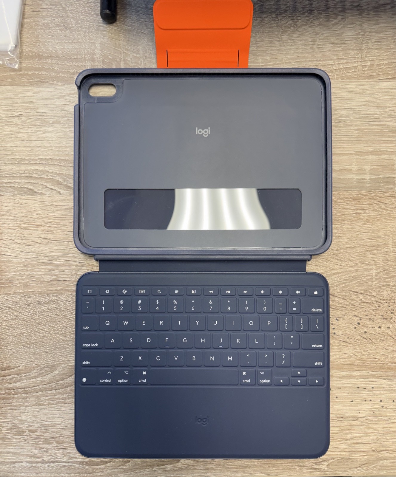 Logitech Rugged Combo 4 Protective Keyboard case iPad 10th gen for Education