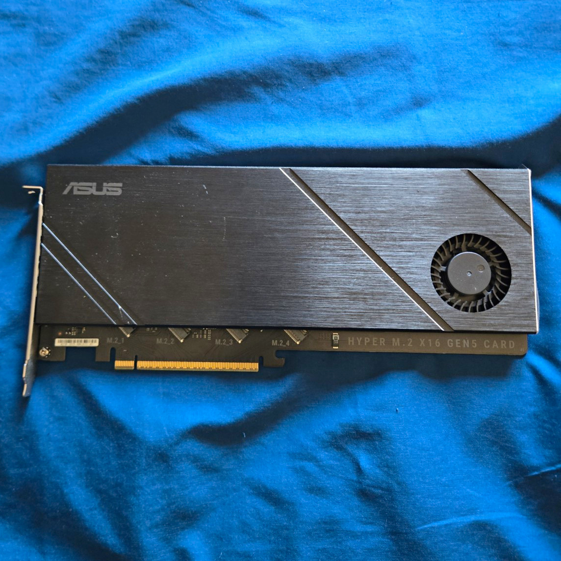 ASUS Hyper M.2 x16 Gen5 PCIe x16 Adapter Card w/ Fan & Heatsink