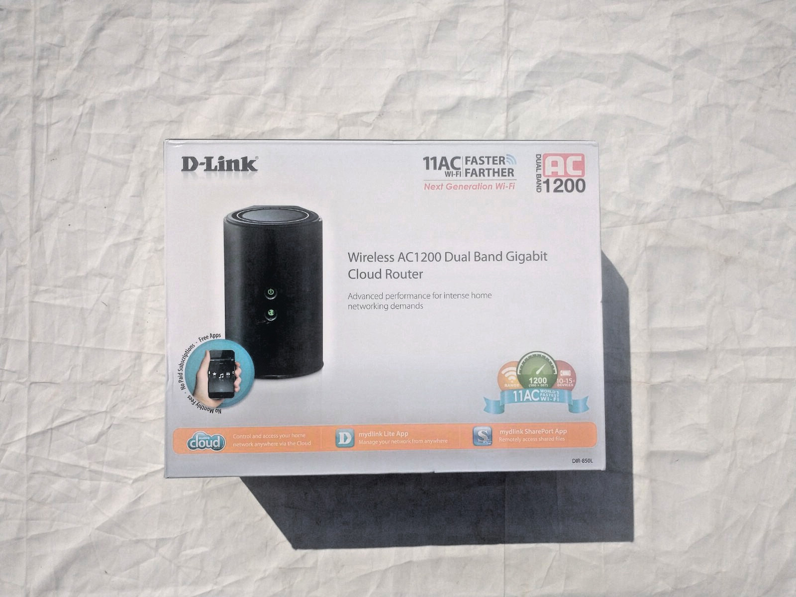 D-Link Wireless AC1200 Dual Band Gigabit Cloud Router, New Open Box