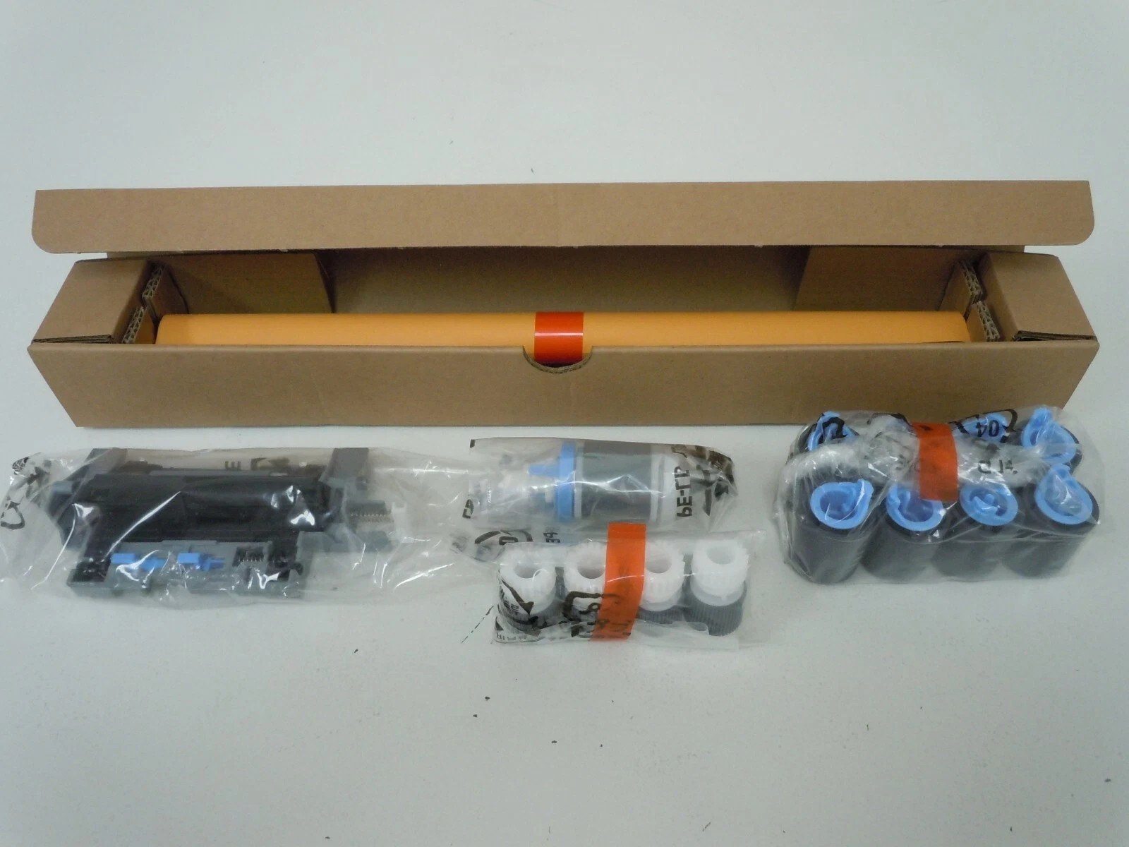New Genuine HP Roller Kit w/Transfer Roller *HP CLJ M775, M750, CP5525, CP5225