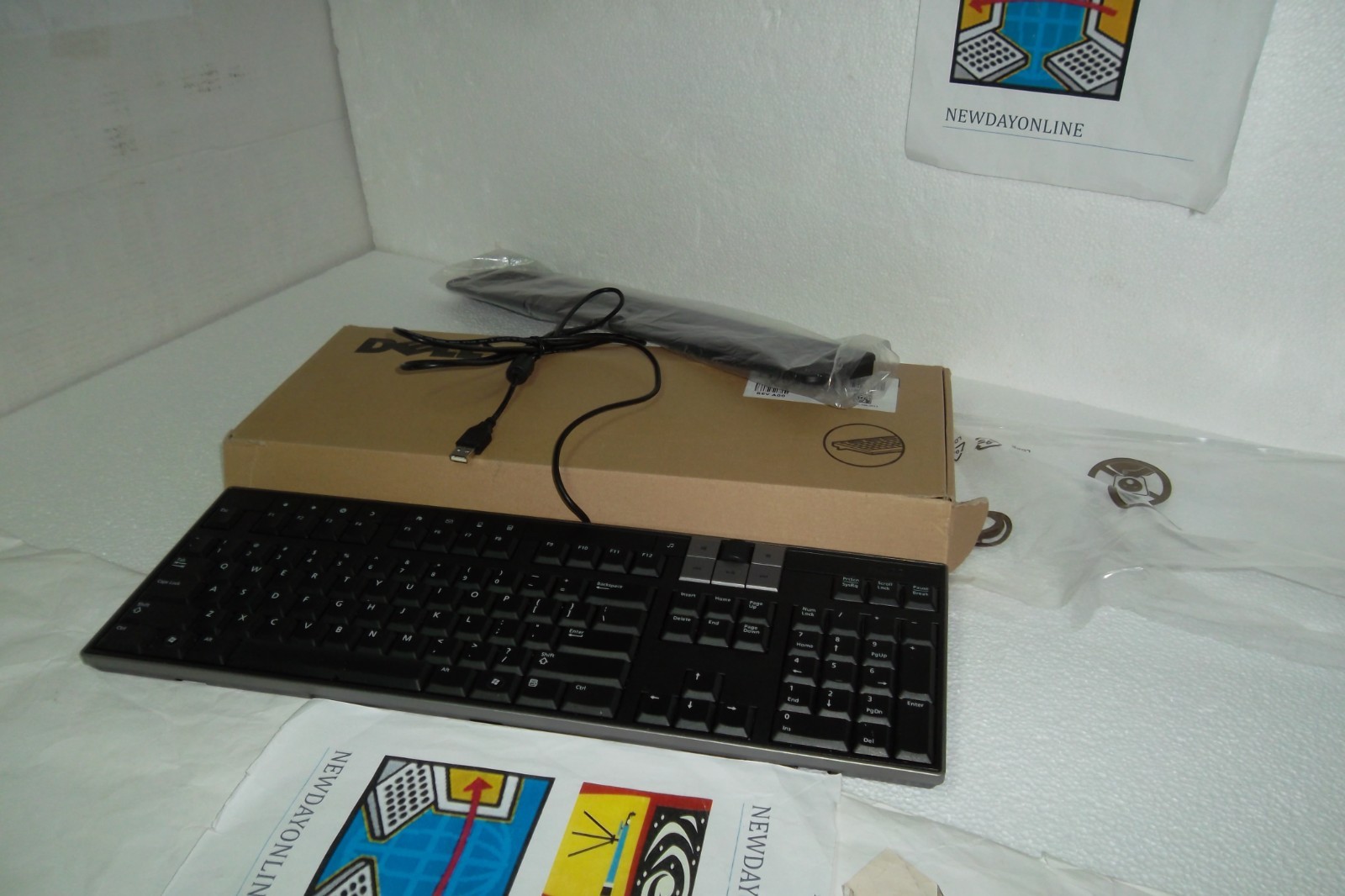 Dell Professional Multimedia USB Keyboard Volume Play USB 2.0 Hub U473D Genuine