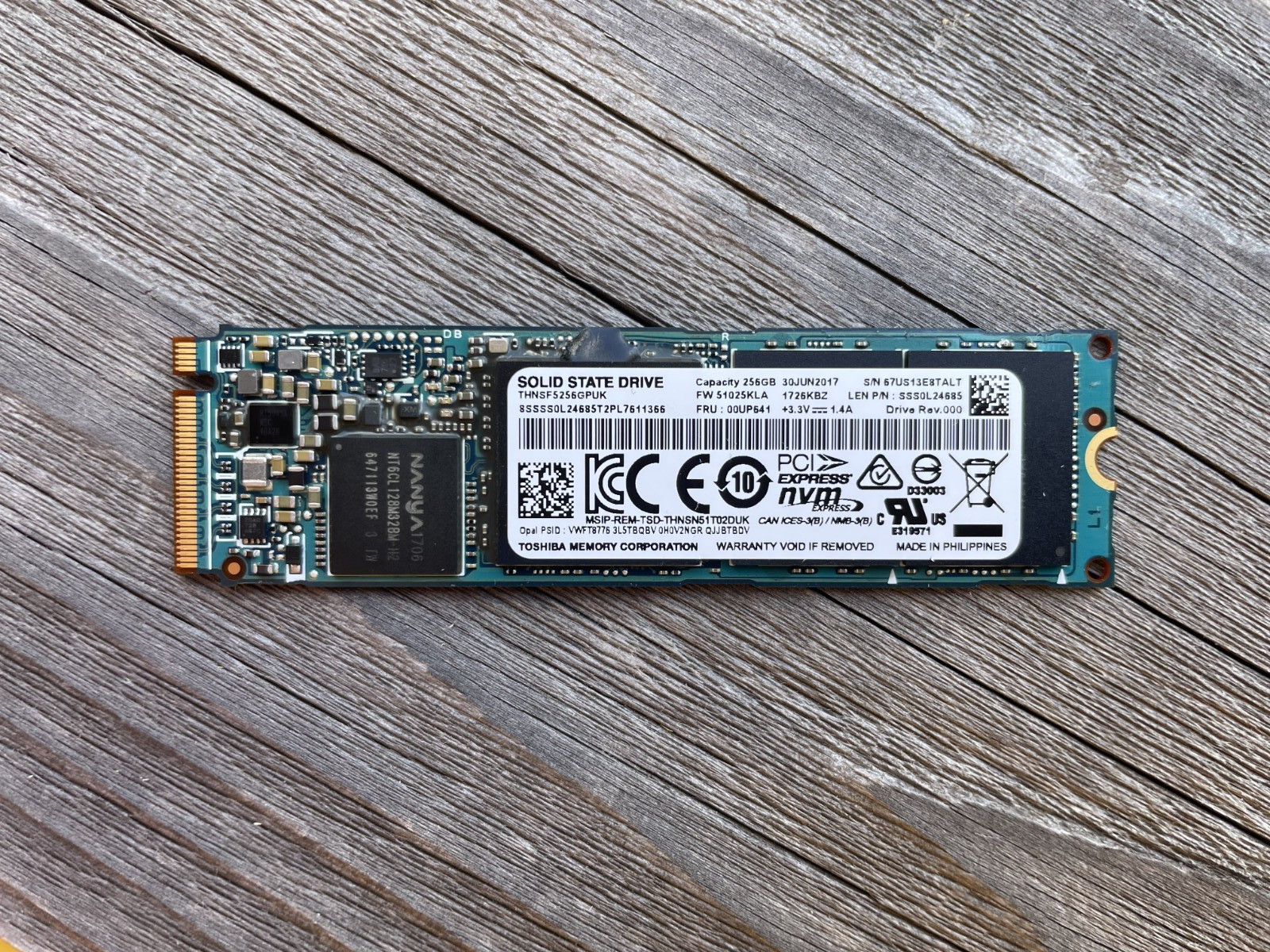Toshiba THNSF5256GPUK 256GB NVMe PCI Express M.2 2280 Blue Internal SSD