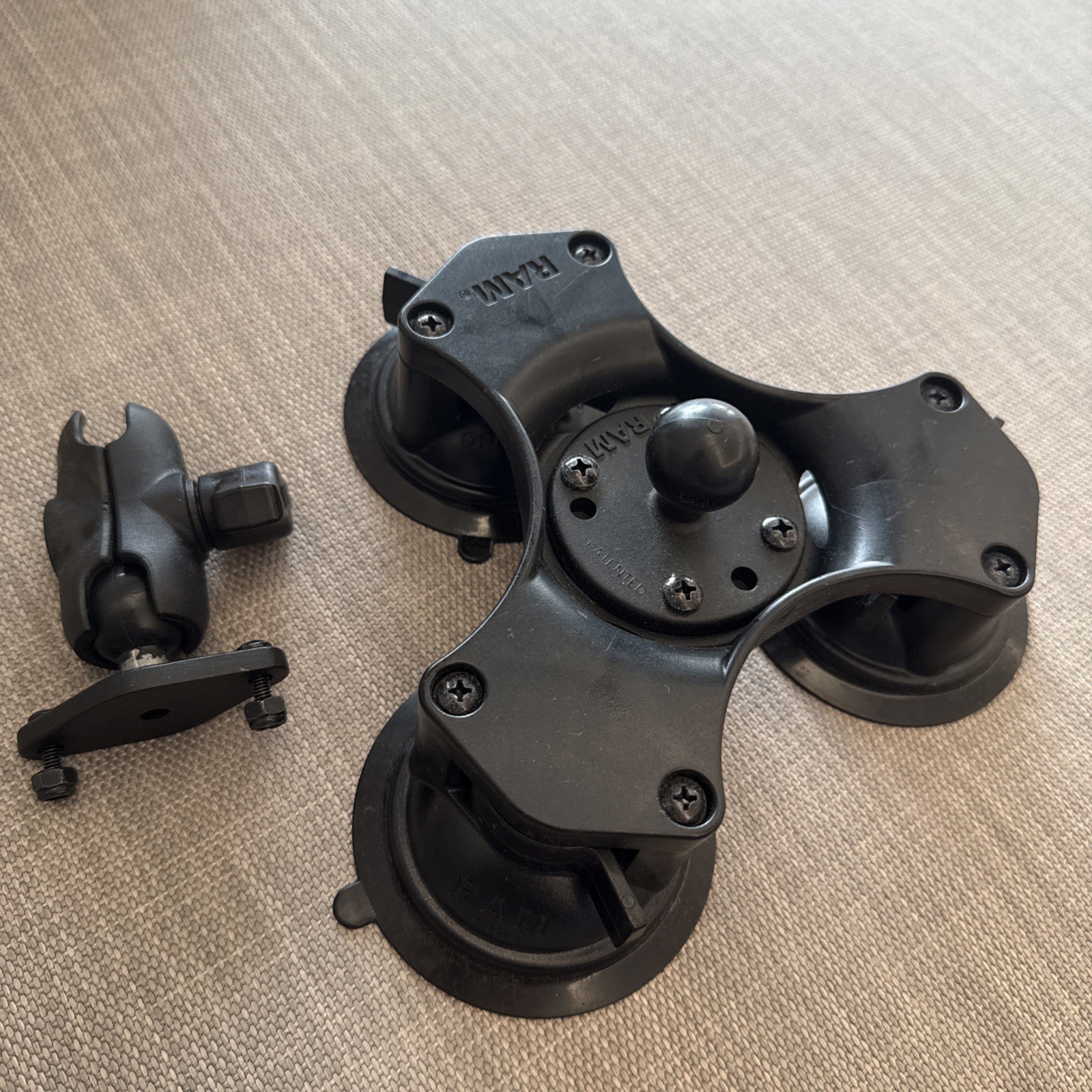 RAP-B-365-224-1U  RAM Twist-Lock Triple Suction Cup Ball Base -...