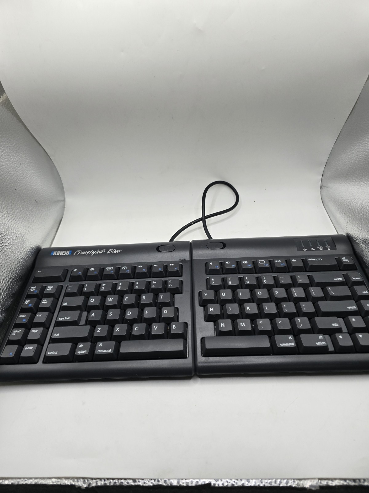 Kinesis Freestyle2 Blue Wireless Bluetooth Keyboard - Tested And Working