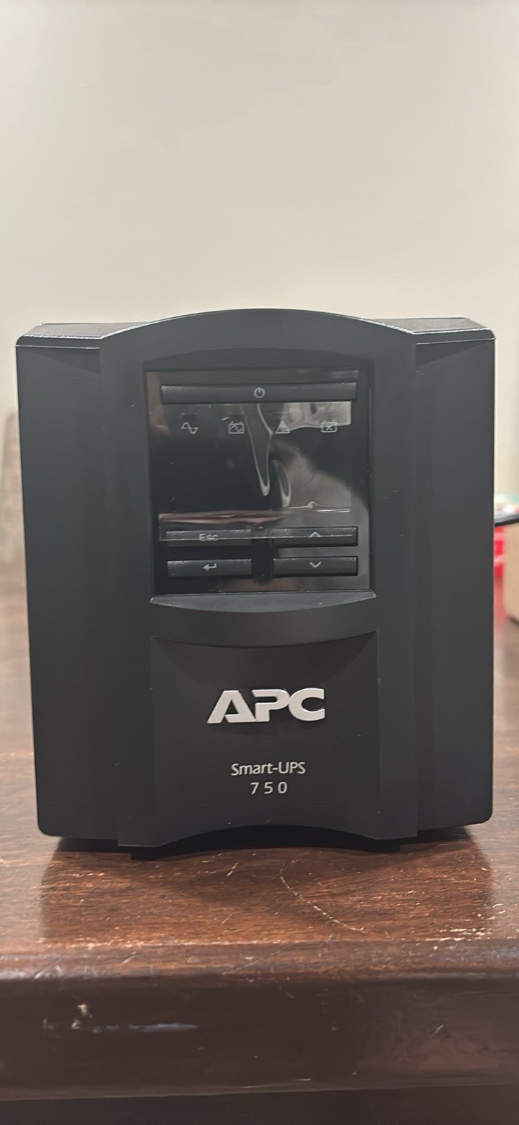 APC Smart-UPS (SMT750I) UPS System