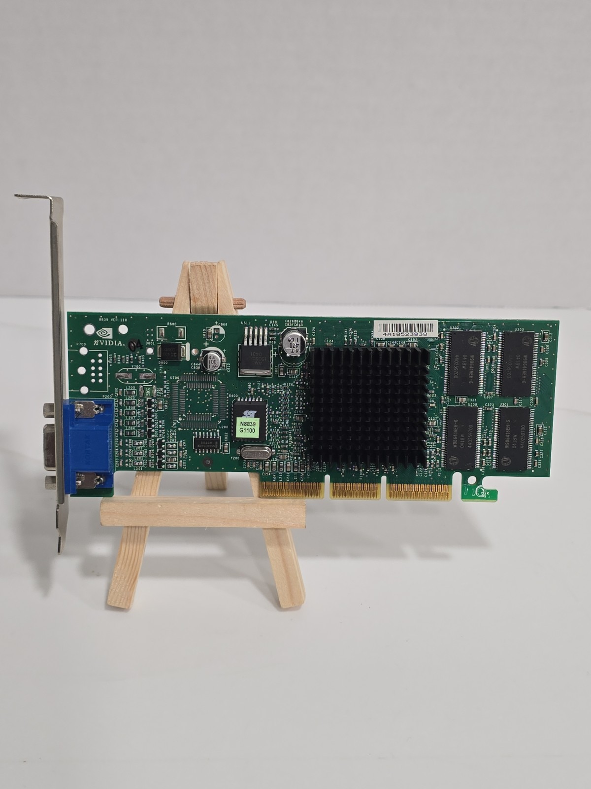 NVIDIA GeForce2 MX200 VGA AGP Graphics Card MS-8839 Low Profile Half Height VGC