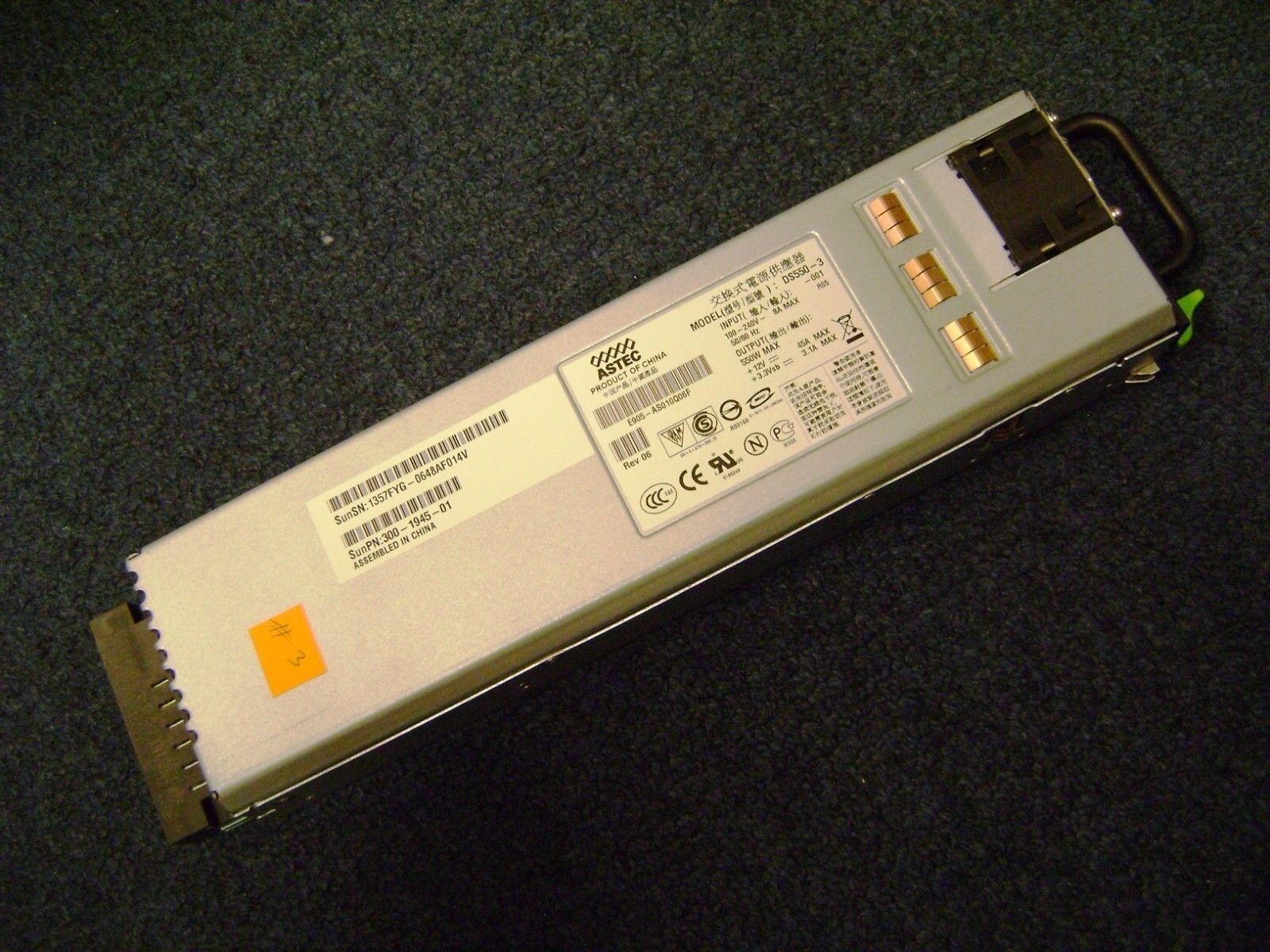 Sun SunFire X4200 Server 300-1945-01 550W * Sun Power Supply Unit DS550HE-3-001