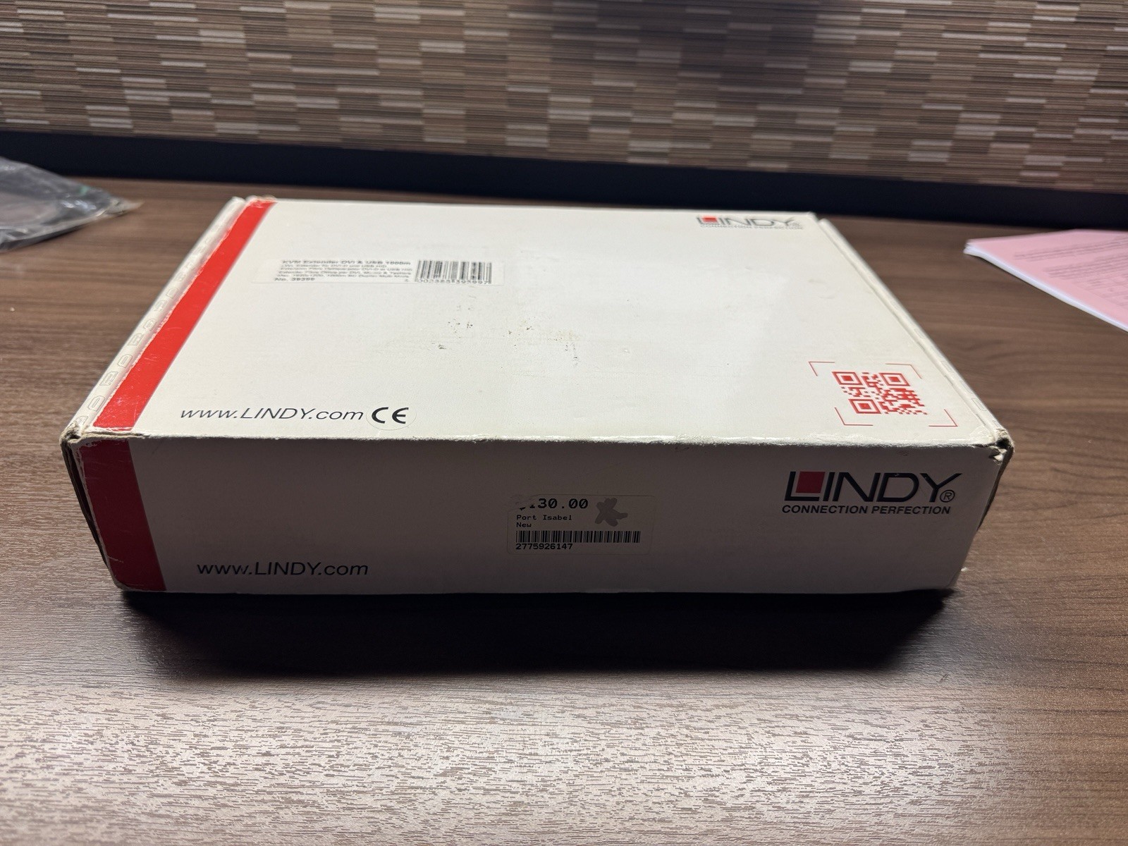 LINDY KVM Extender DVI & USB 1000m (Model 39399) – Open Box, Complete Kit 