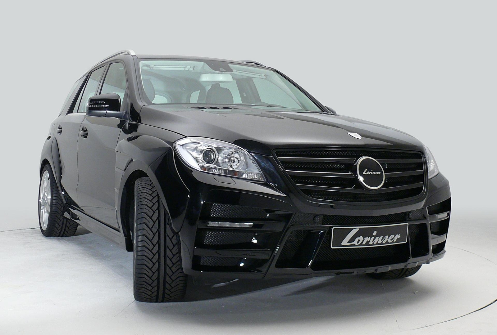 Cars lorinser mercedes benz ml Desk Mat Stitched