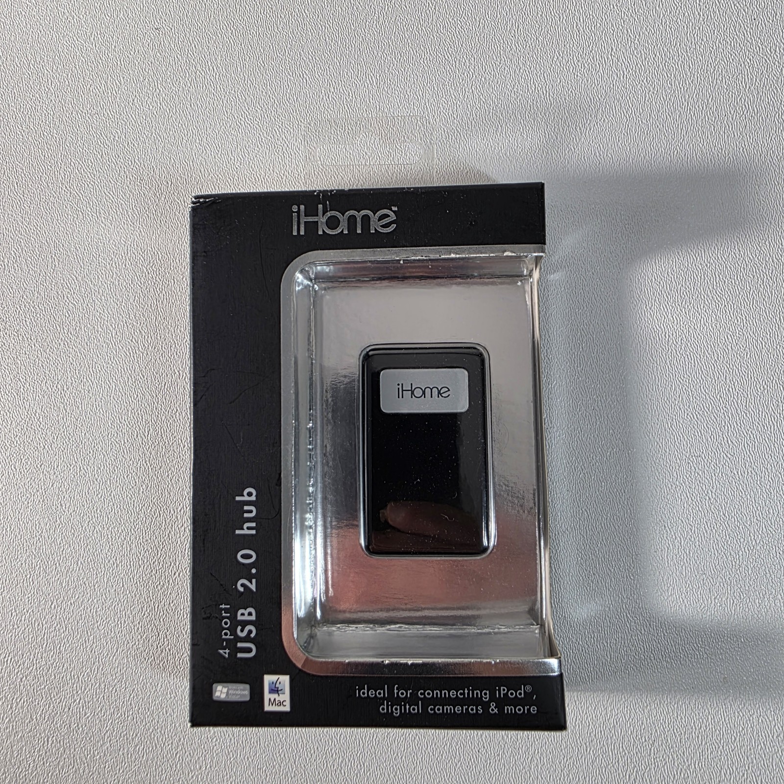 iHome 4-Port USB 2.0 Hub for MP3, Camera etc Windows PC & Mac Compatible