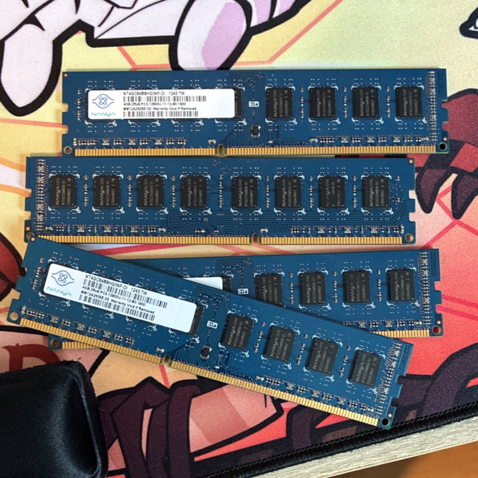 Nanya 16GB (4x4GB) DDR3 PC3-12800 DIMM 240-Pin RAM NT4GC64B8HG0NF-CG