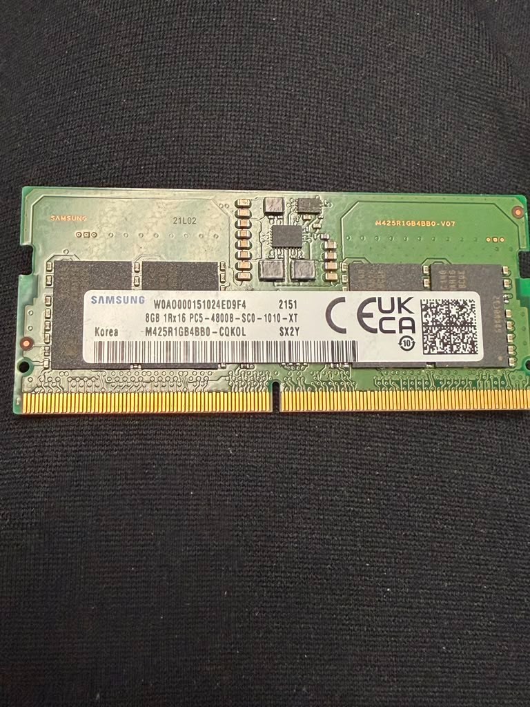 Samsung M425R1GB4BB0-CQK0L 8GB DDR5 SO-DIMM 4800MHz laptop memory module