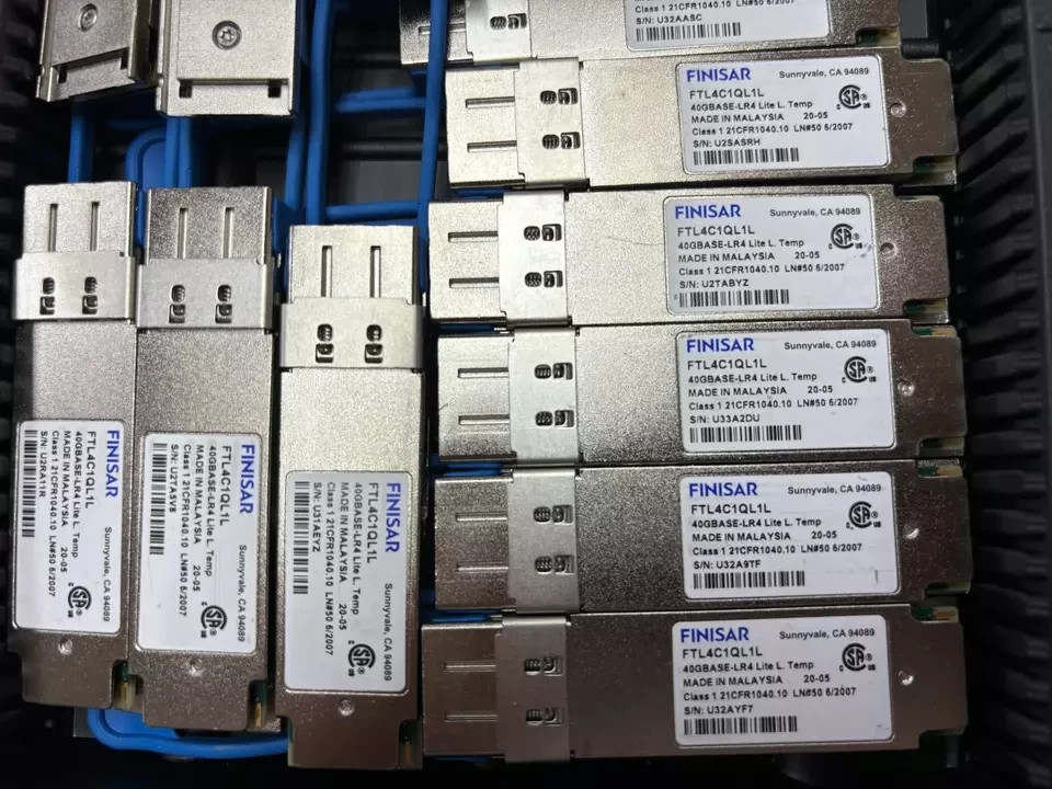 Finisar FTL4C1QL1L QSFP 40GBASE-LR4 Lite QSFP+ 2KM 1310nm Transceiver module