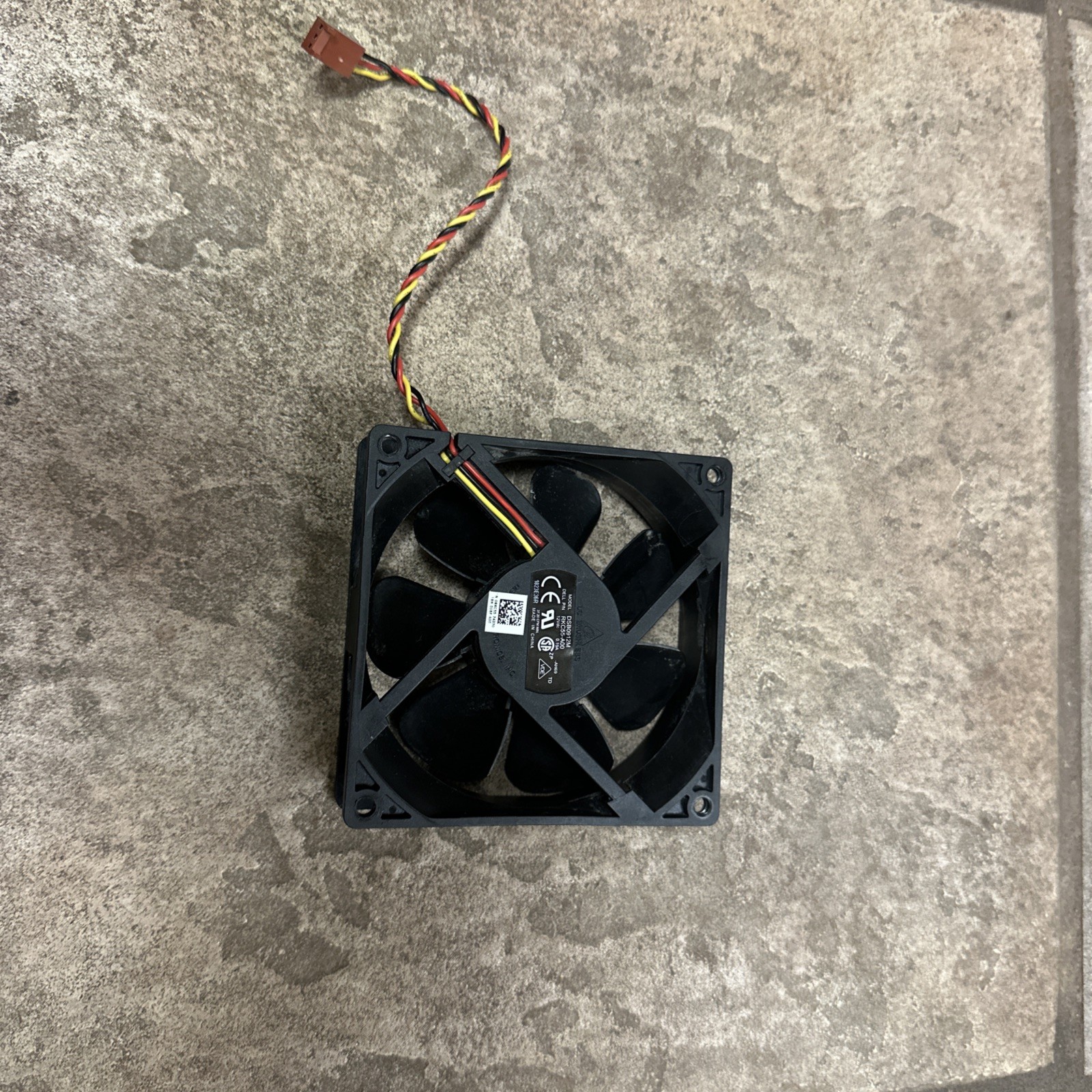 Dell Delta Desktop Computer 92mm DC12V 0.19A Rear Fan 3-Pin DSB0912M