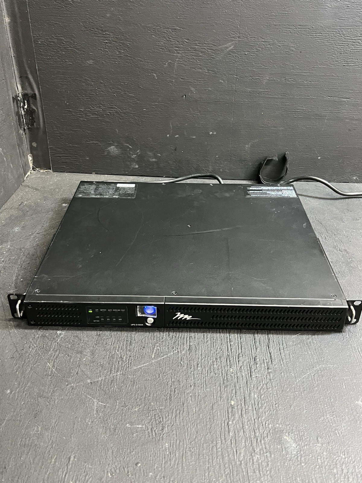 Middle Atlantic UPS-S1000R 1000VA Backup Power System