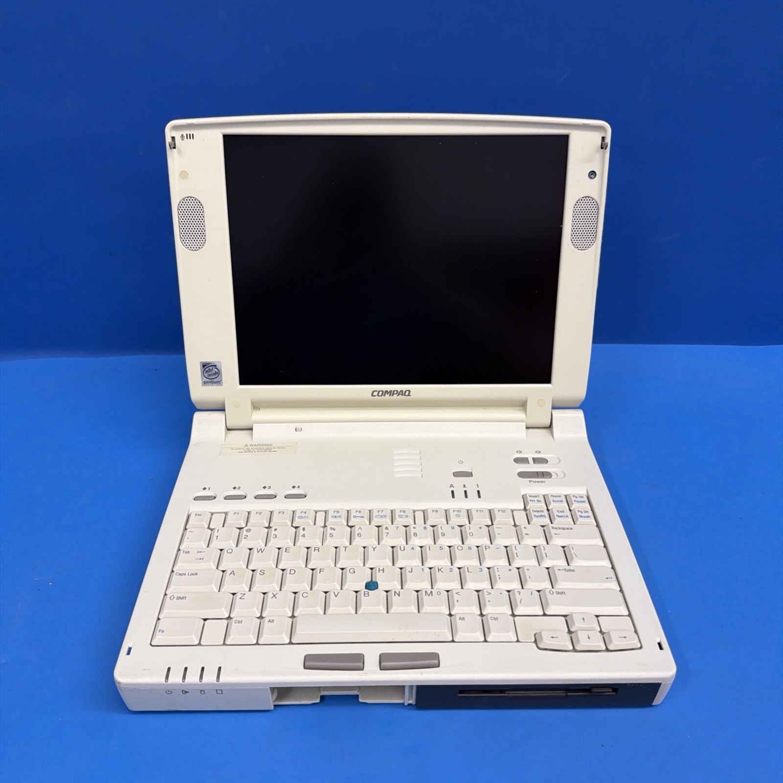 Vintage Compaq Armada 7730MT Laptop – Powers On, Disk Error – For Parts/Repair