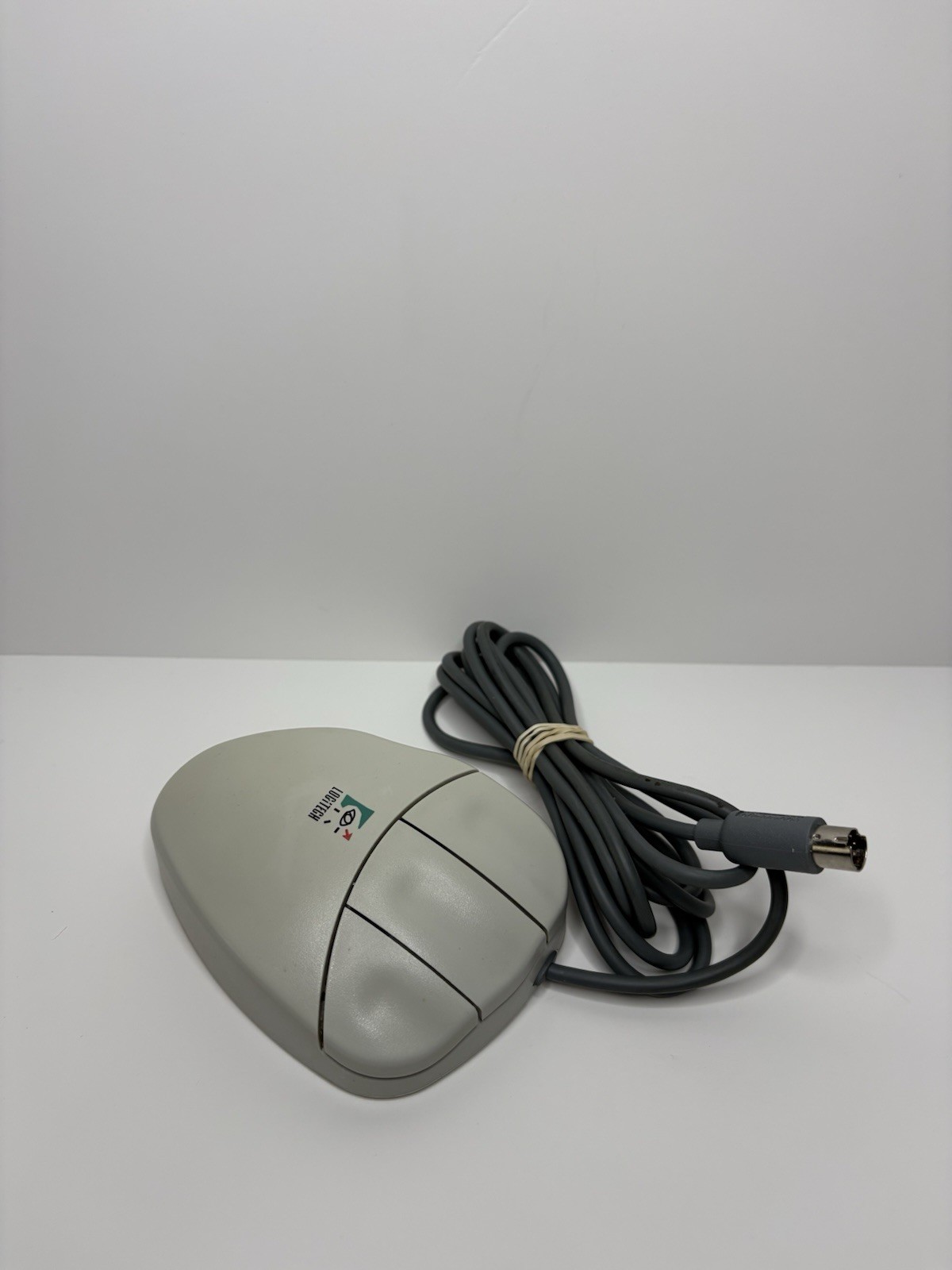 Vintage 90s Logitech 3-Button MouseMan Serial-MousePort Wired Mouse M-CQ38
