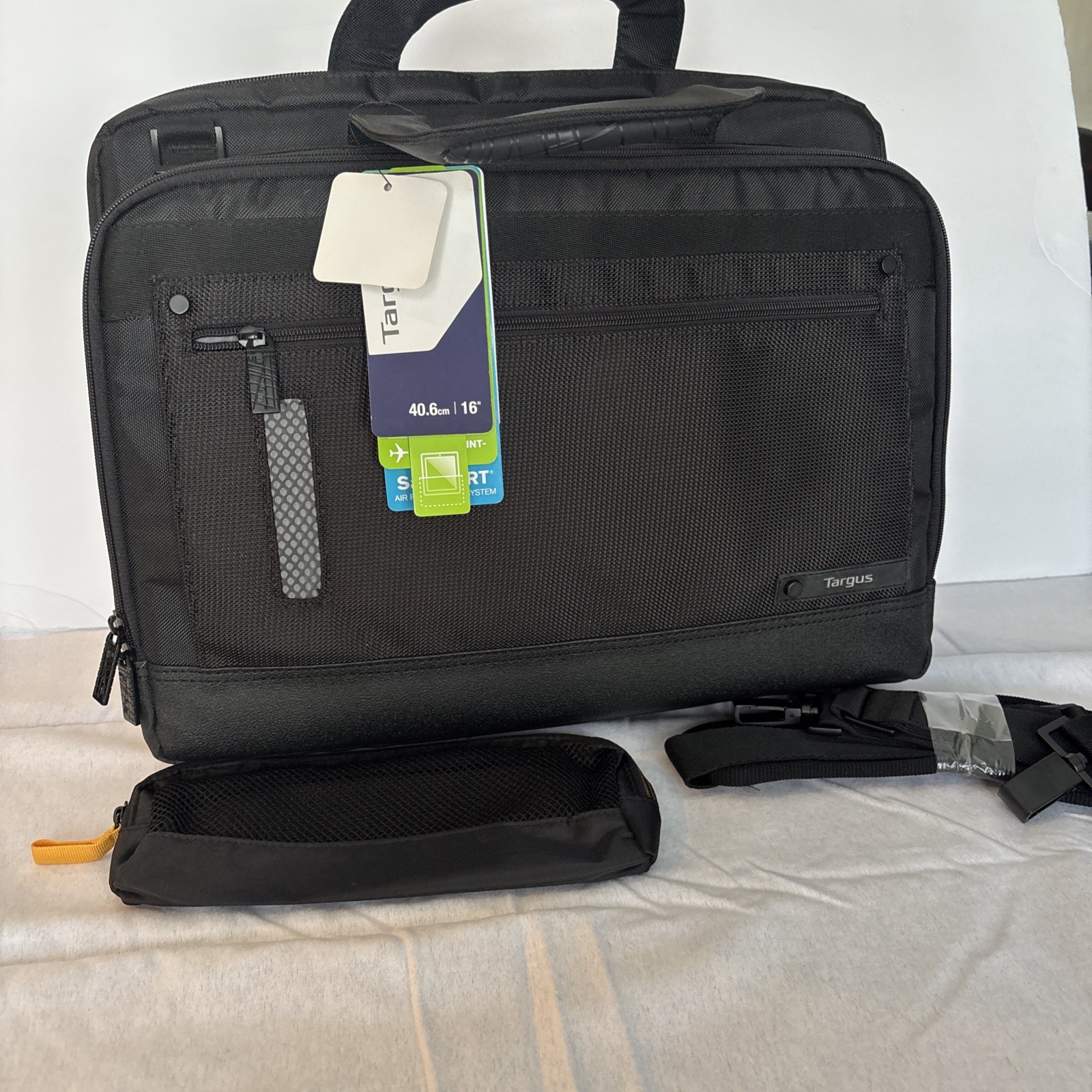 NWT Targus 15.6 Revolution Checkpoint-Friendly laptop Briefcase -TTL416US - NEW
