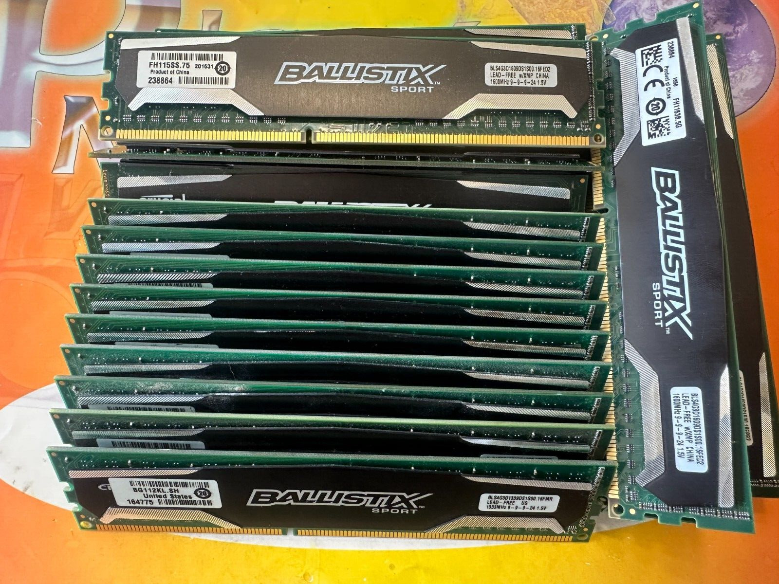 Lot of Crucial (25X4GB) 100GB DDR3 PC3-12800 1600MHz  240pin NON ECC Desktop