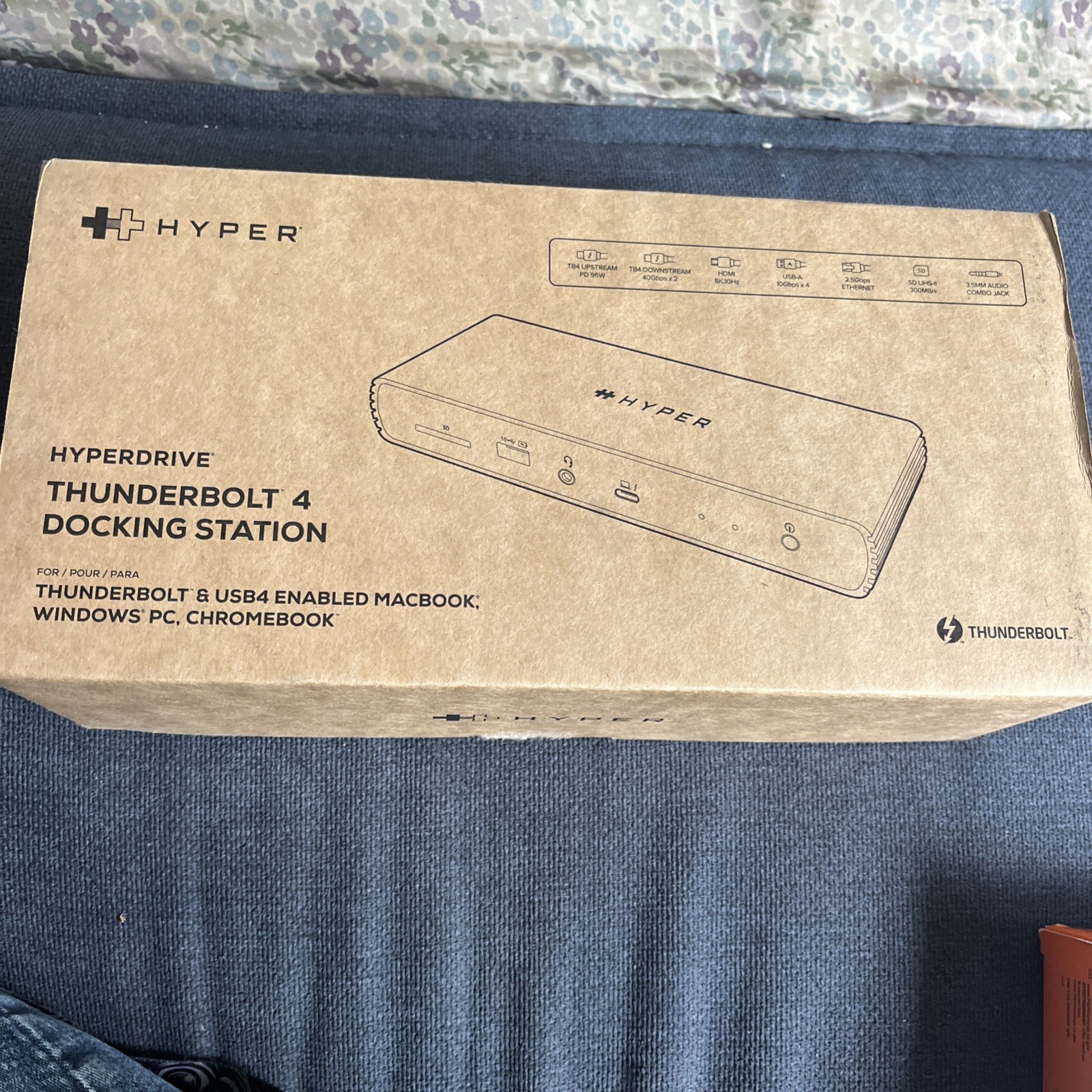 New Hyper HyperDrive Thunderbolt 4 HDTB4D-US Docking Station -HDMI USB SD Silver