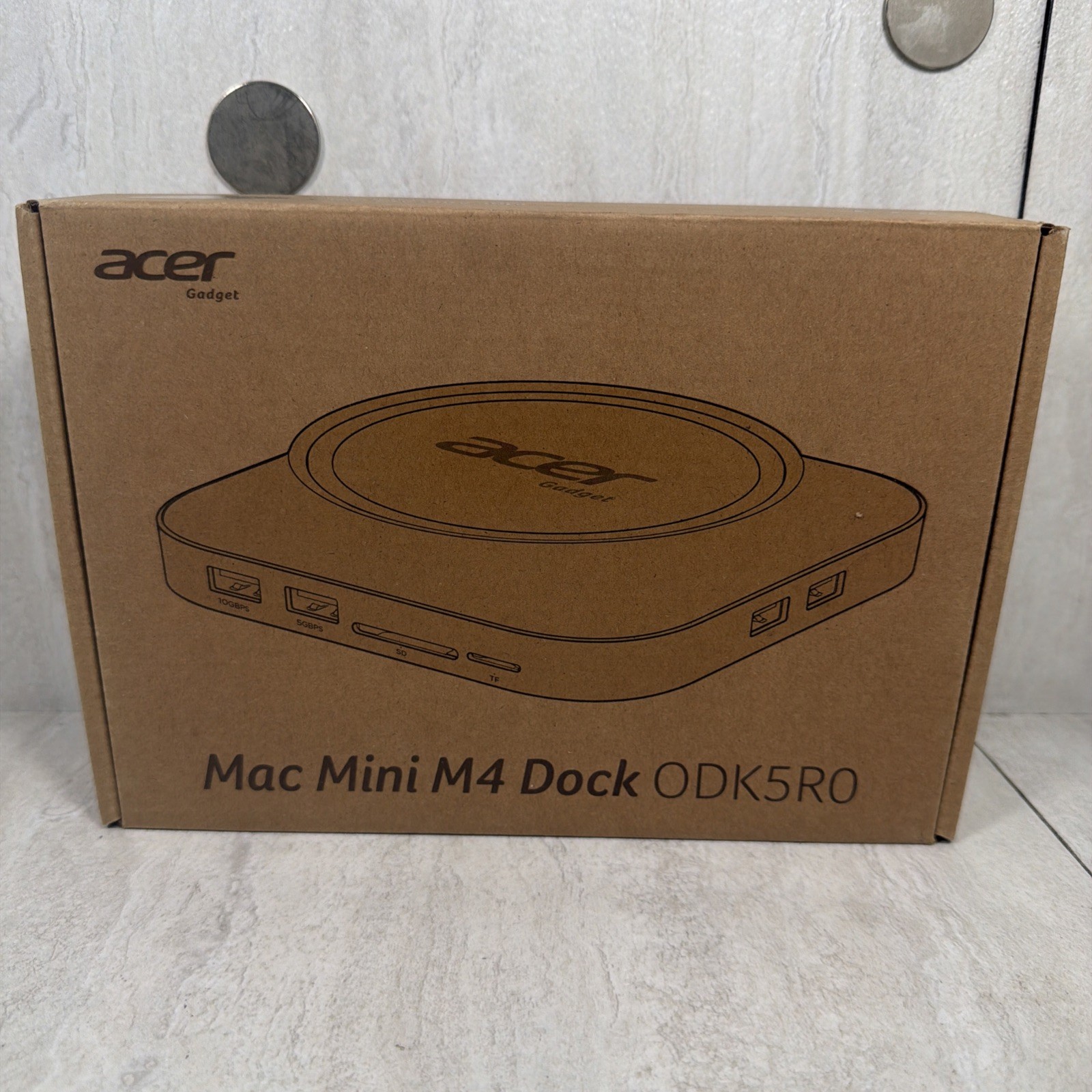 Acer Gadget Mac Mini M4 Dock, 8TB M.2 NVMe/SATA SSD Enclosure & Stand, 4K@144Hz
