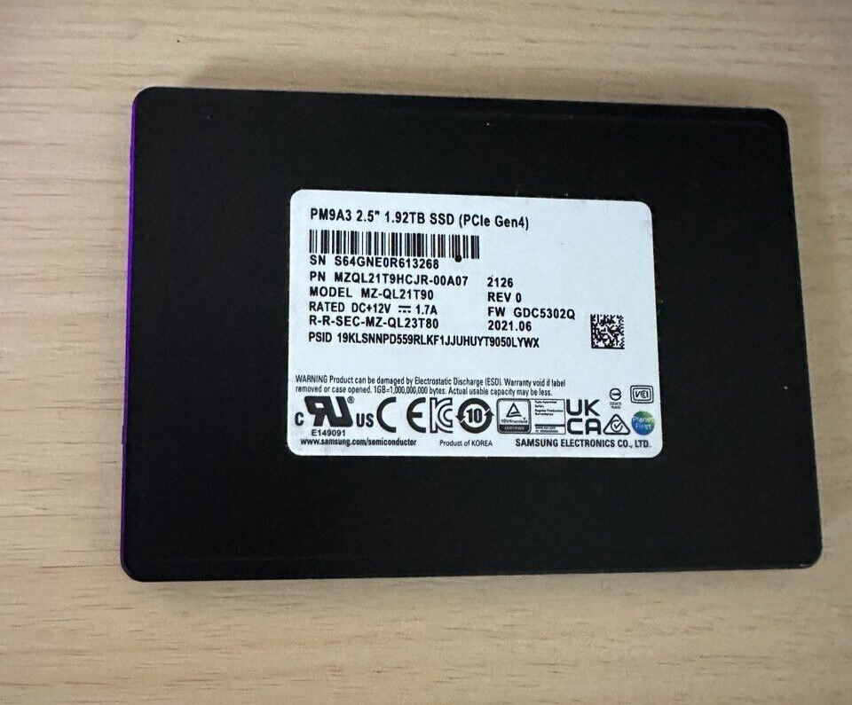 Samsung PM9A3 1.92TB Internal 2.5\'\' PCIe NVMe (MZQL21T9HCJR-00A07) SSD