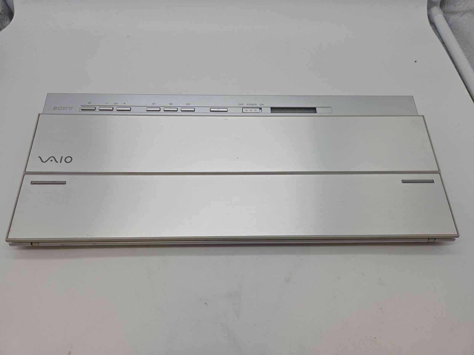SONY Vaio VGP-WKB5US Wireless Keyboard NO USB RECIEVER - 