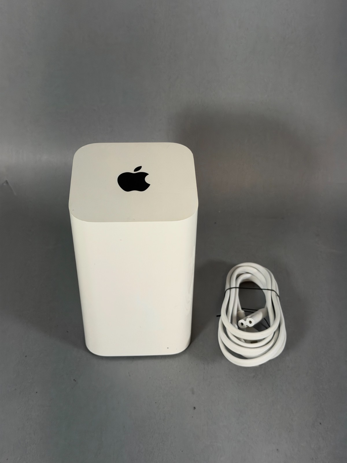 Apple AirPort Extreme 6th Gen Wireless Router - A1521
