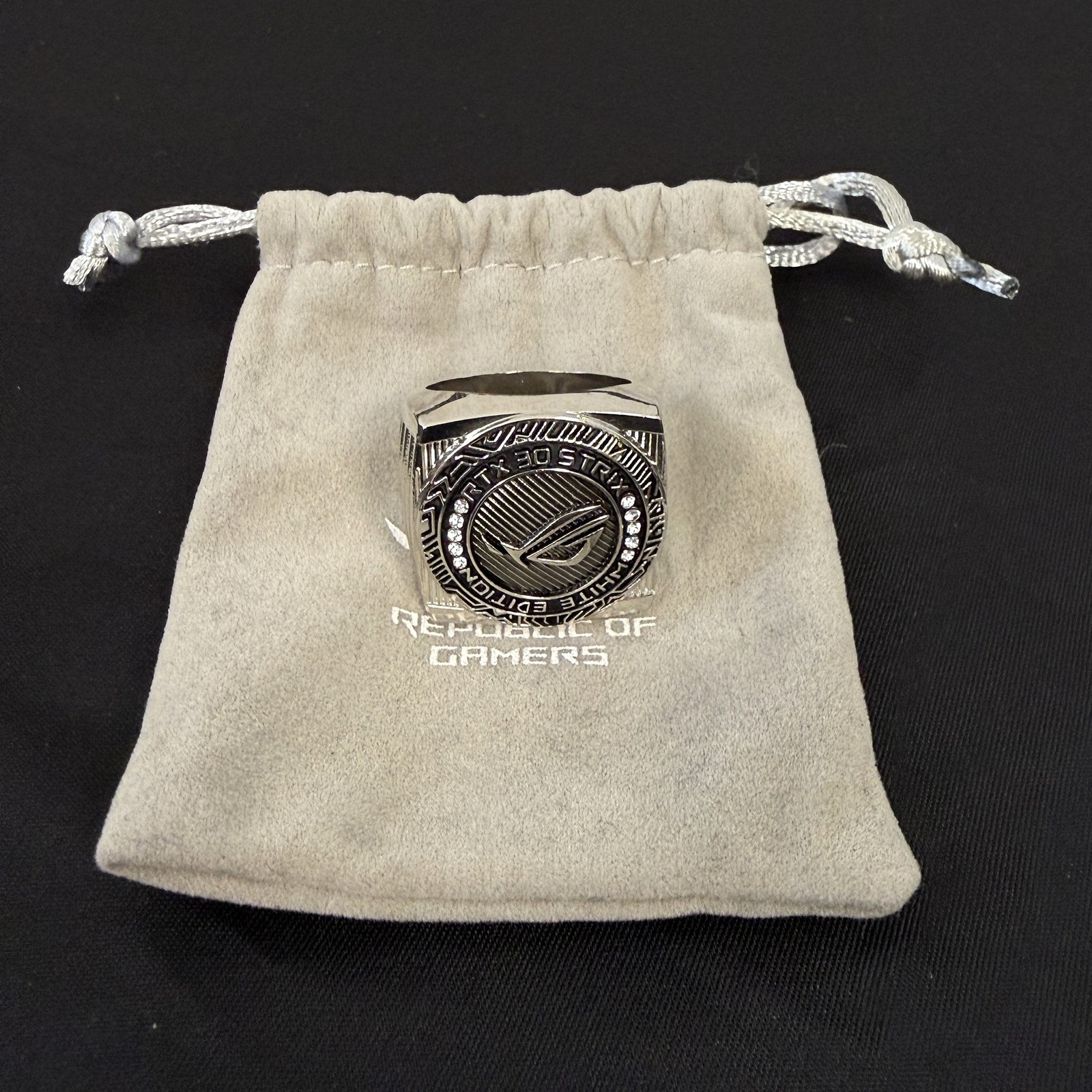 ASUS ROG RTX 30 Series Strix White Limited Edition Championship Ring with Pouch