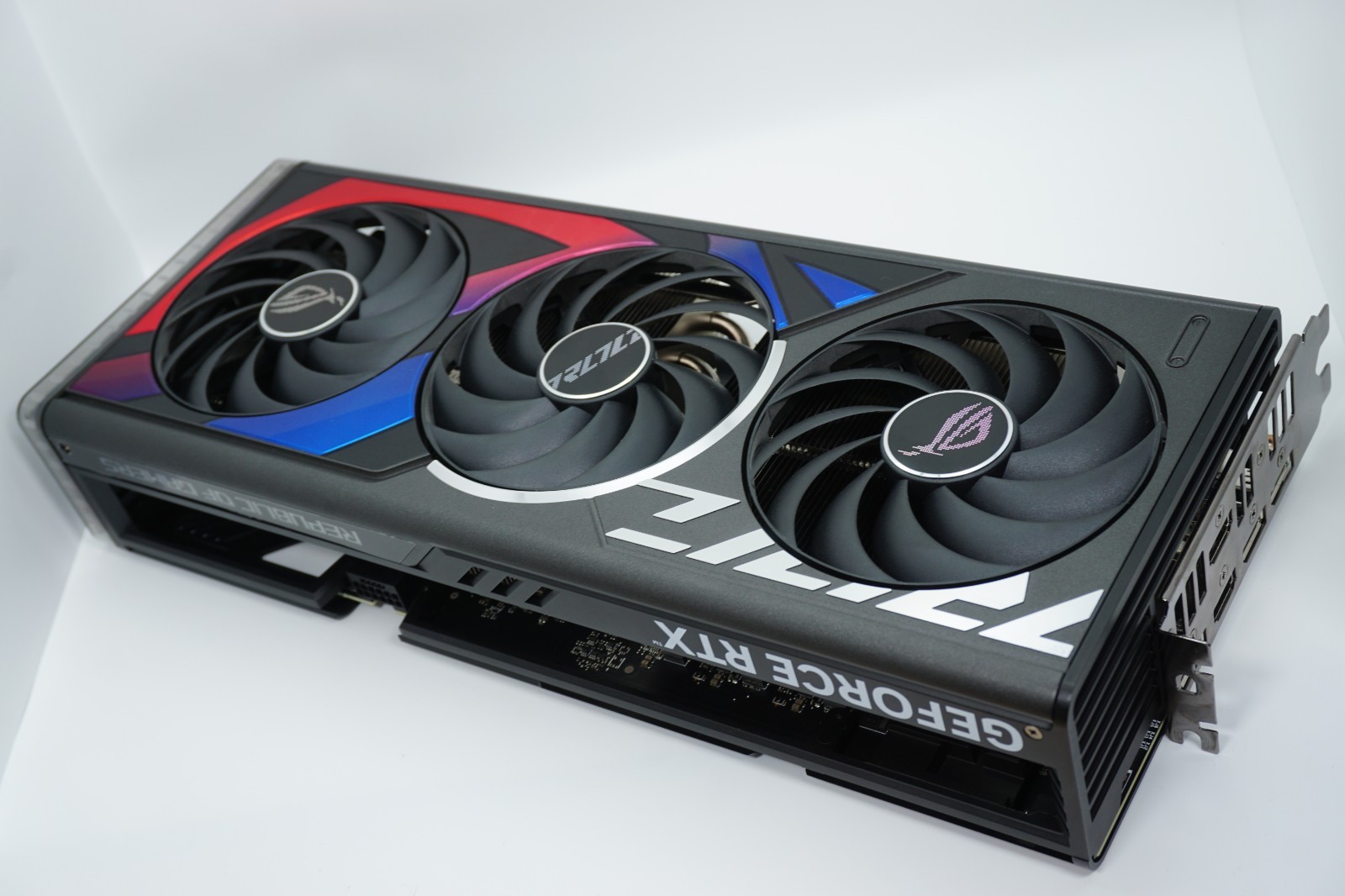 ASUS ROG Strix Gaming OC  Edition GeForce RTX 4070 Ti 12GB - GPU - Excellent