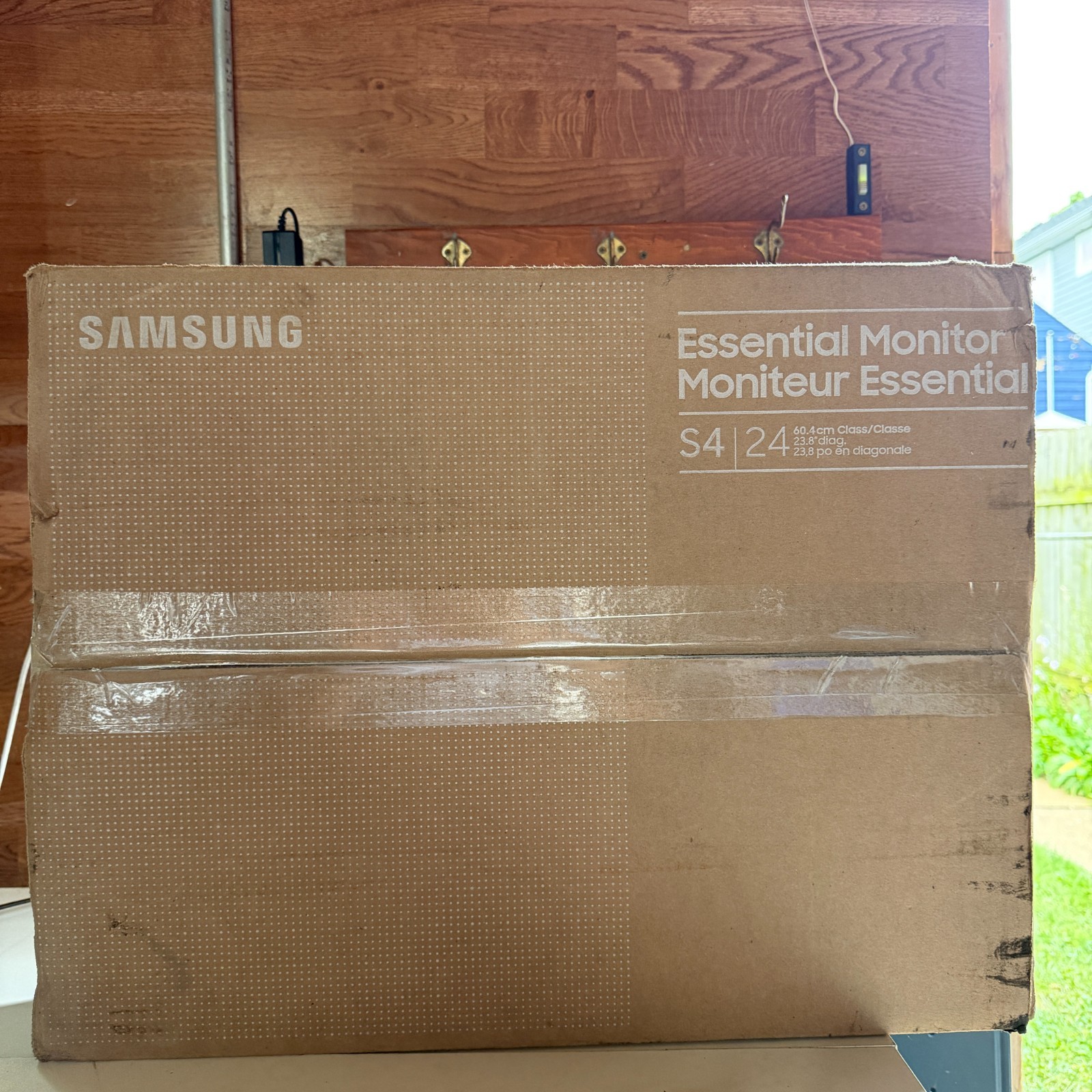 Samsung S40GD 24" Borderless 100Hz FHD IPS Business Monitor w/USB Hub LS24D402GA