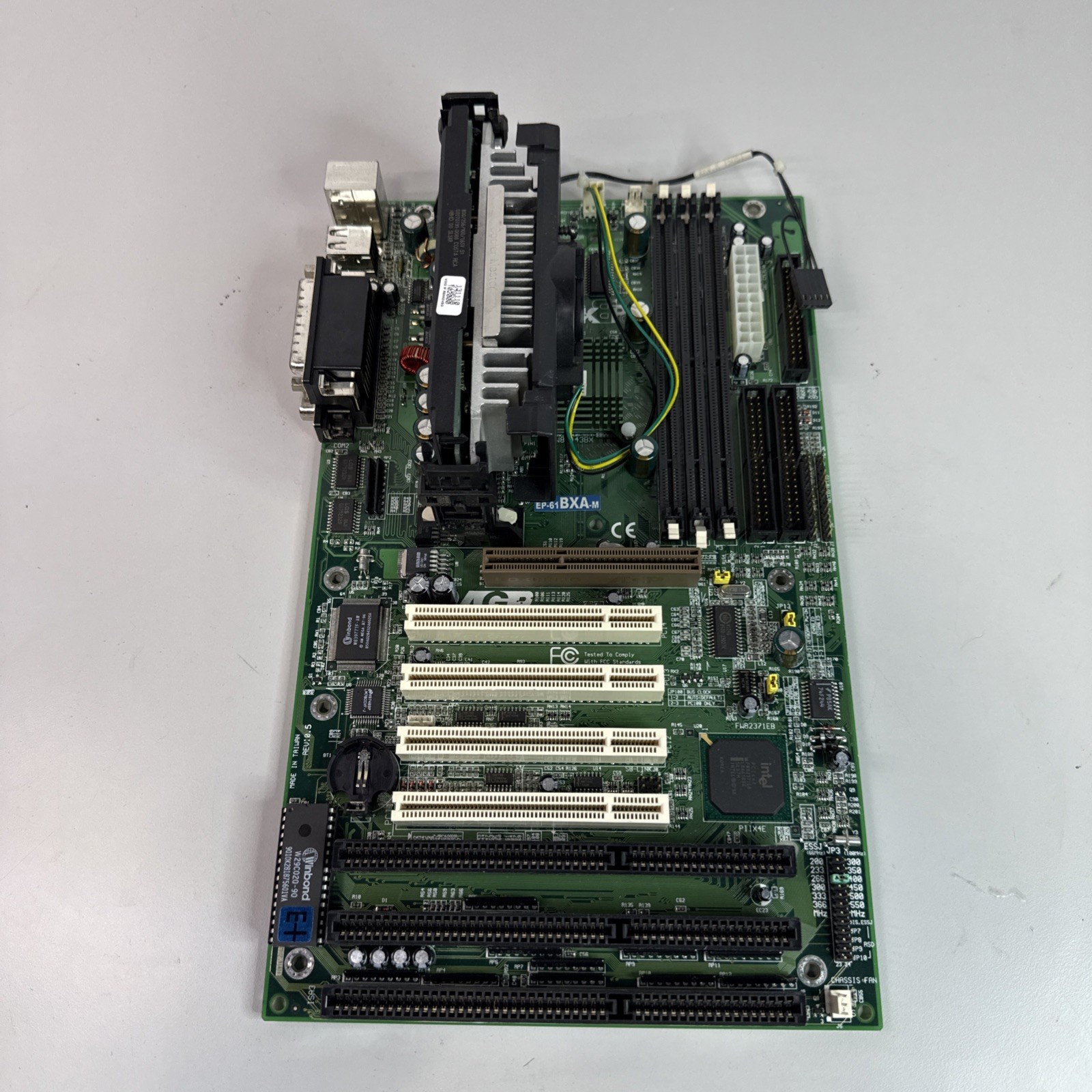 EPOX EP-61BXA-M MOTHERBOARD INTEL PENTIUM III 800MHZ SLOT 1 CPU COOLER MASTER