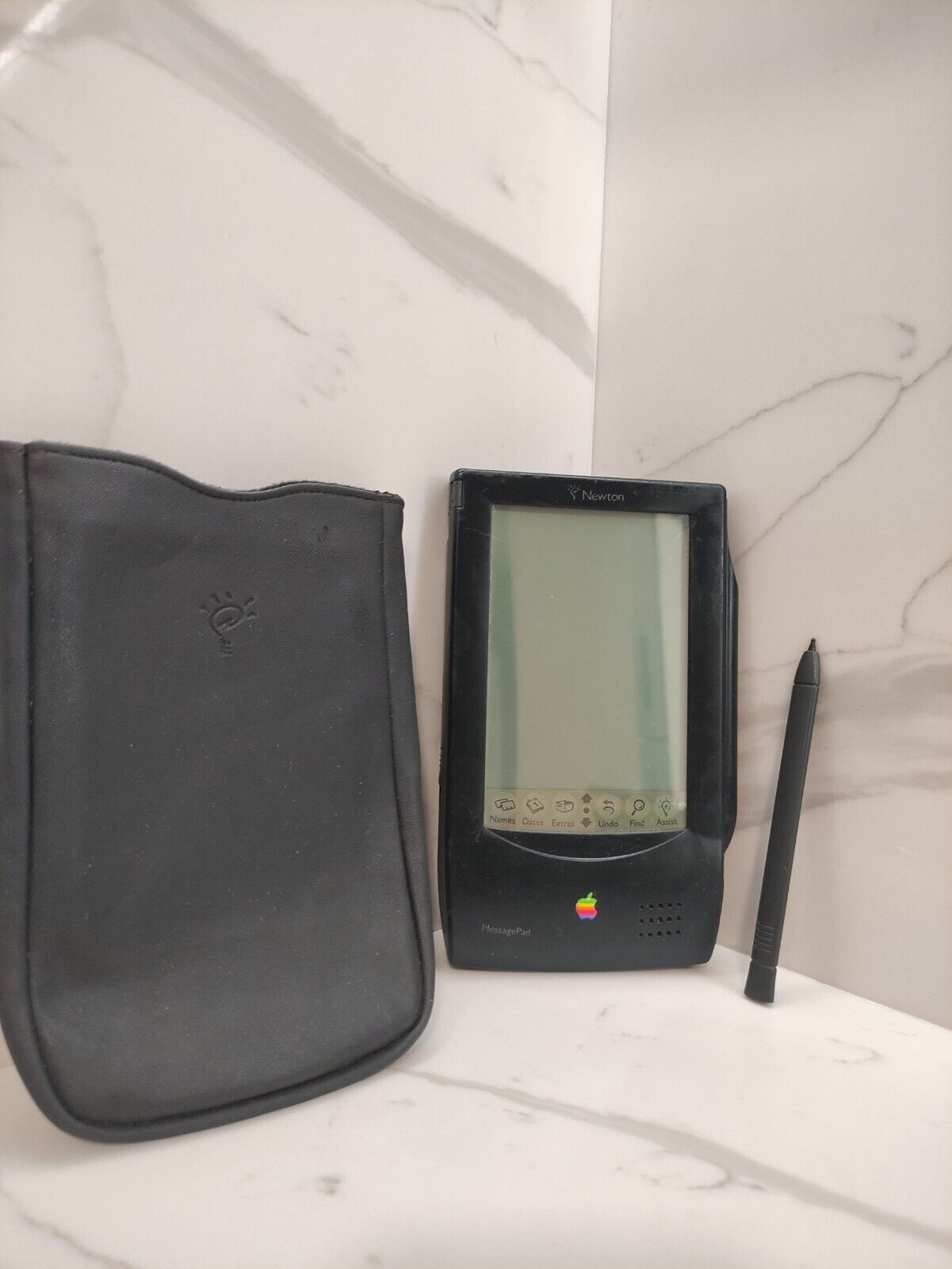 UNTESTED 1993 Apple Newton MessagePad H1000 AS SEEN w/ STYLUS