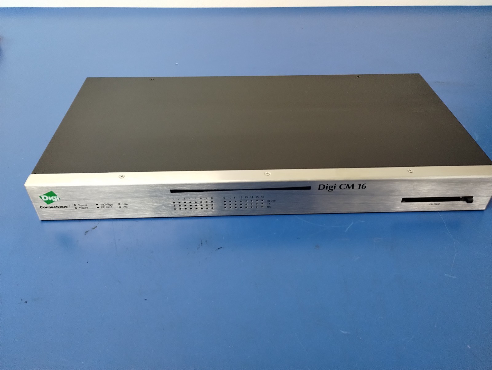 DIGI INTERNATIONAL 50000838-06 CM 16-Port Console Server
