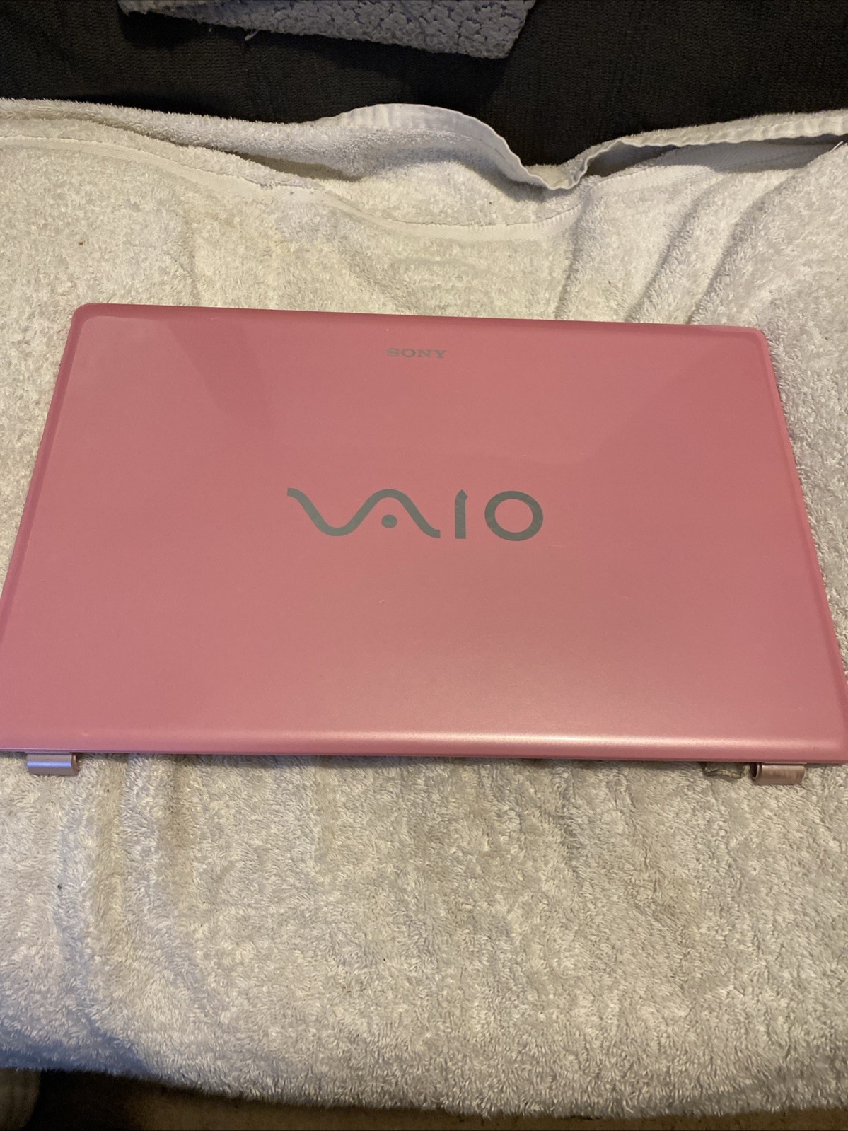 Sony Vaio Model vpccw23fx LCD back cover - 14" - Pink - Good Condition