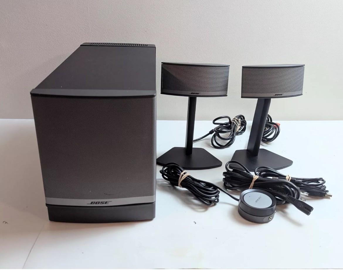 Bose Companion 5 Multimedia Speaker System in Graphine /Silver Color