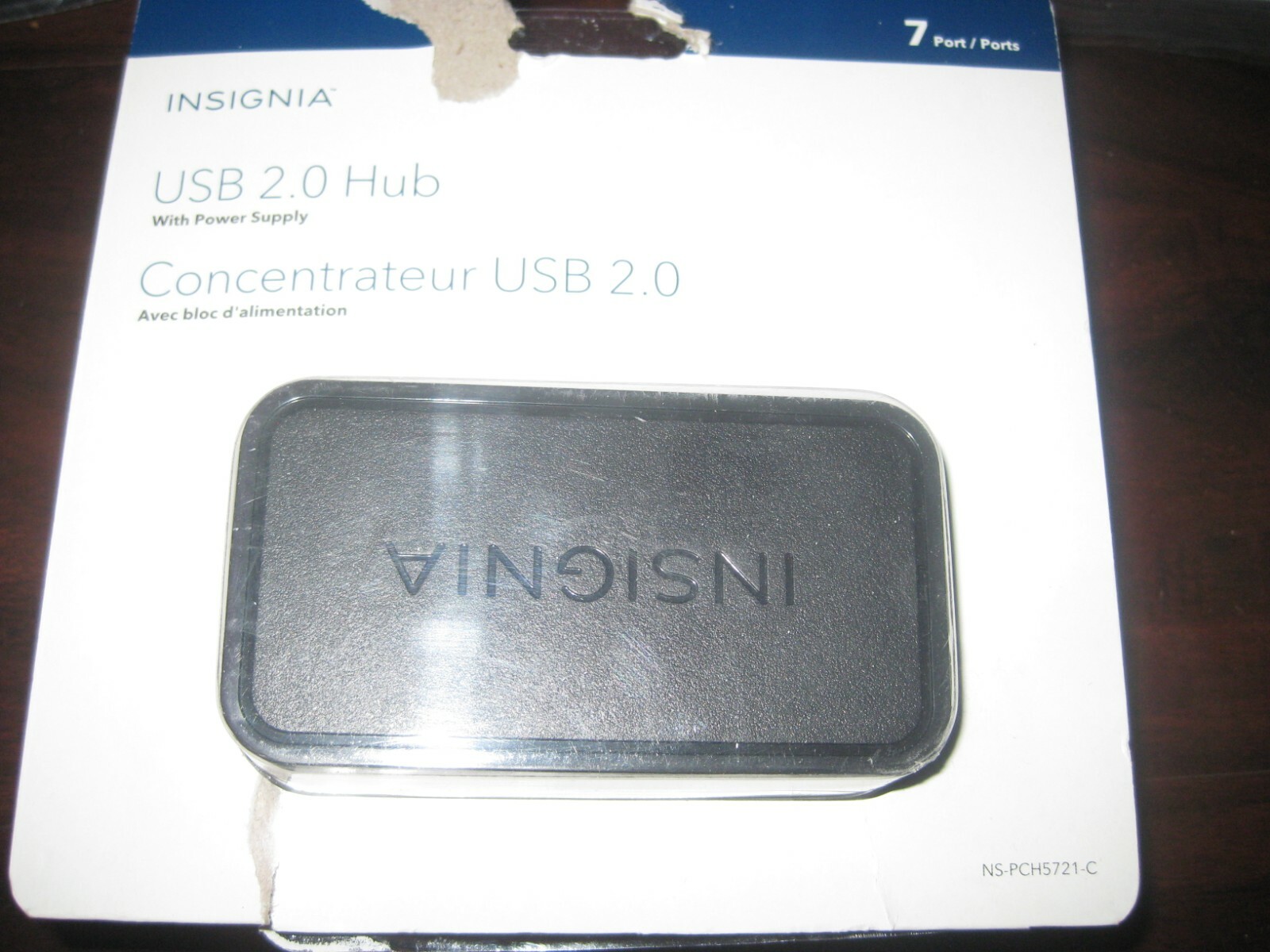 Insignia USB 2.0 HUB with Power Supply. 7 Port. Connect 7 Device to Computer PC